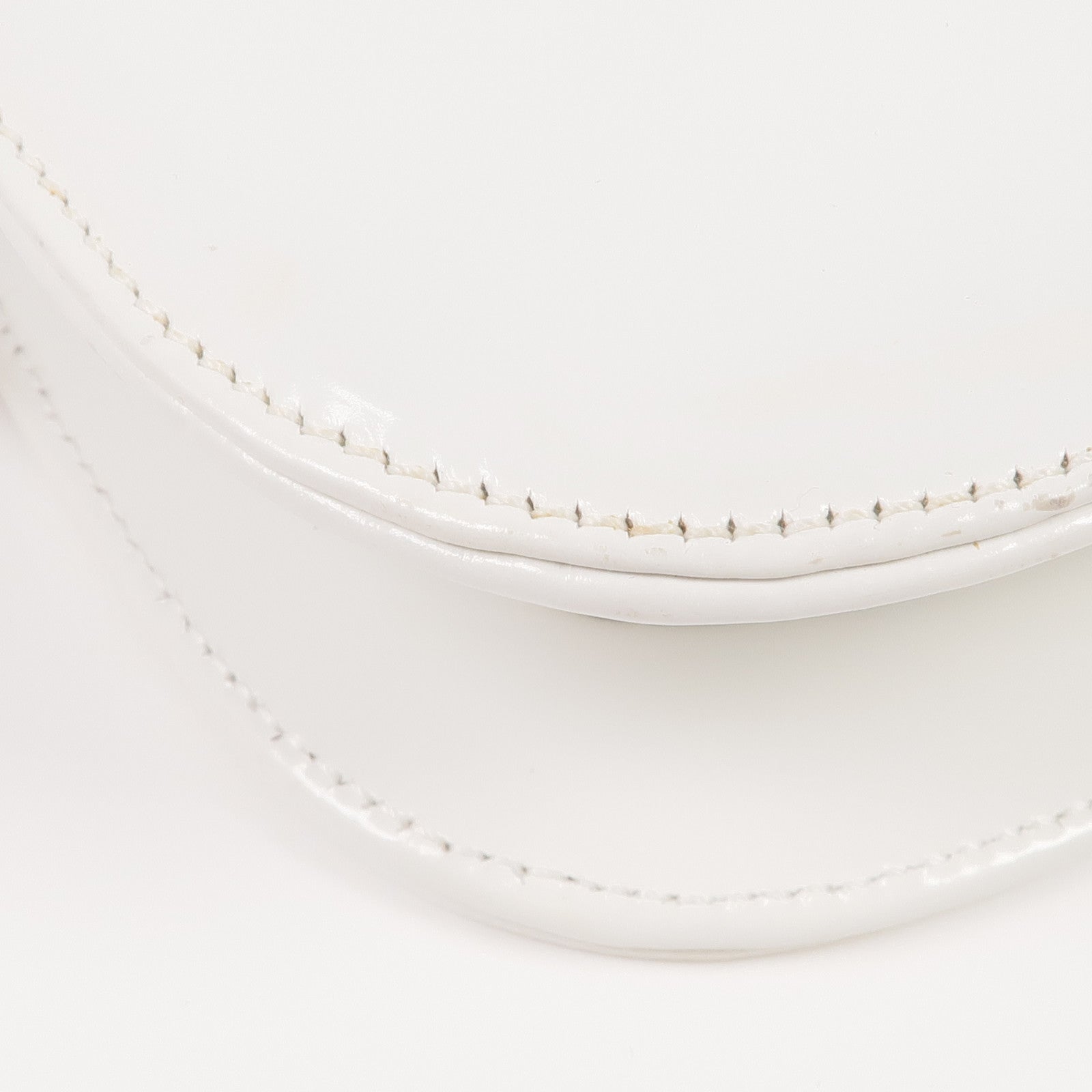 PRADA 漆皮皮革Shoulder Bag銀扣肩背袋