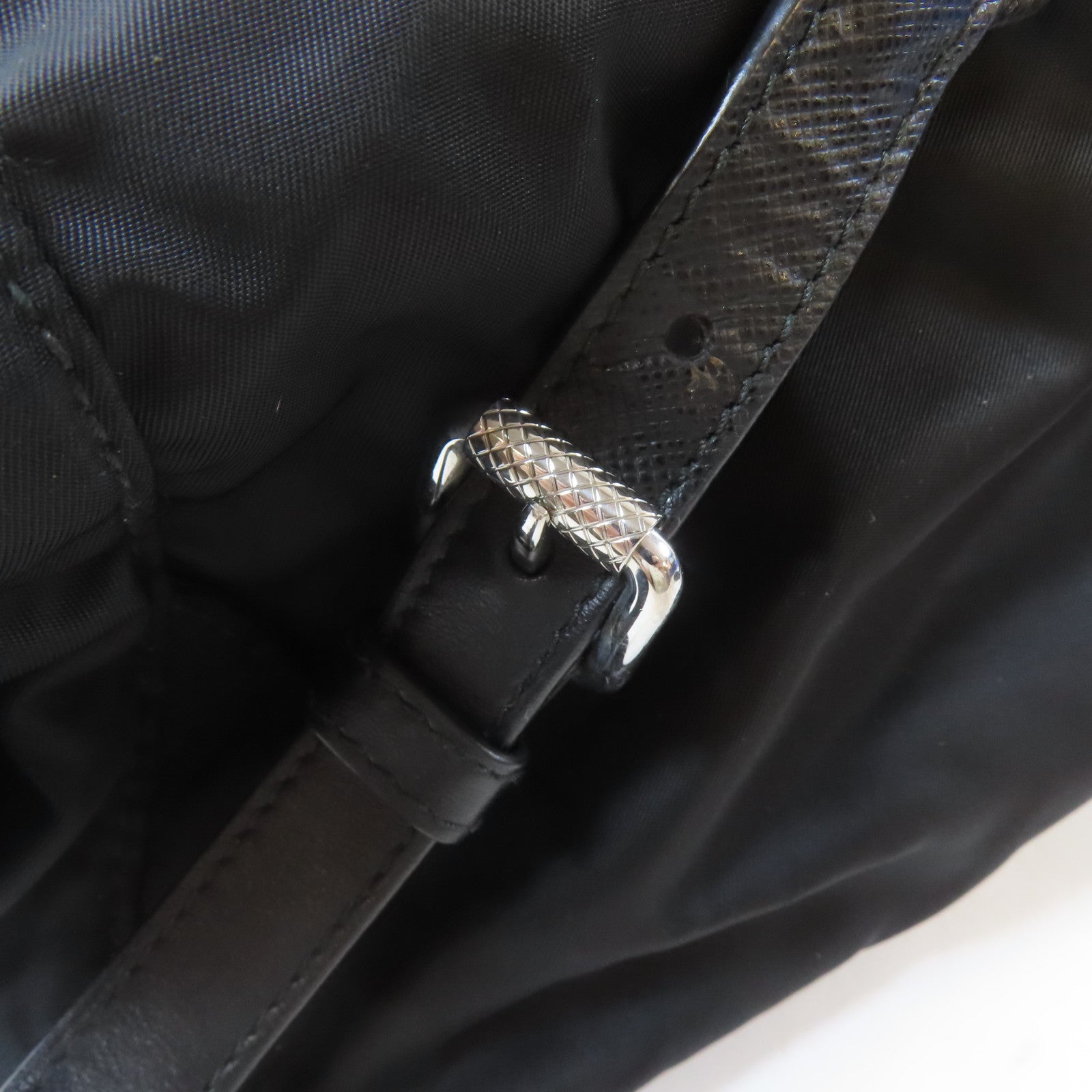 PRADA 尼龍Backpack銀扣背包黑色