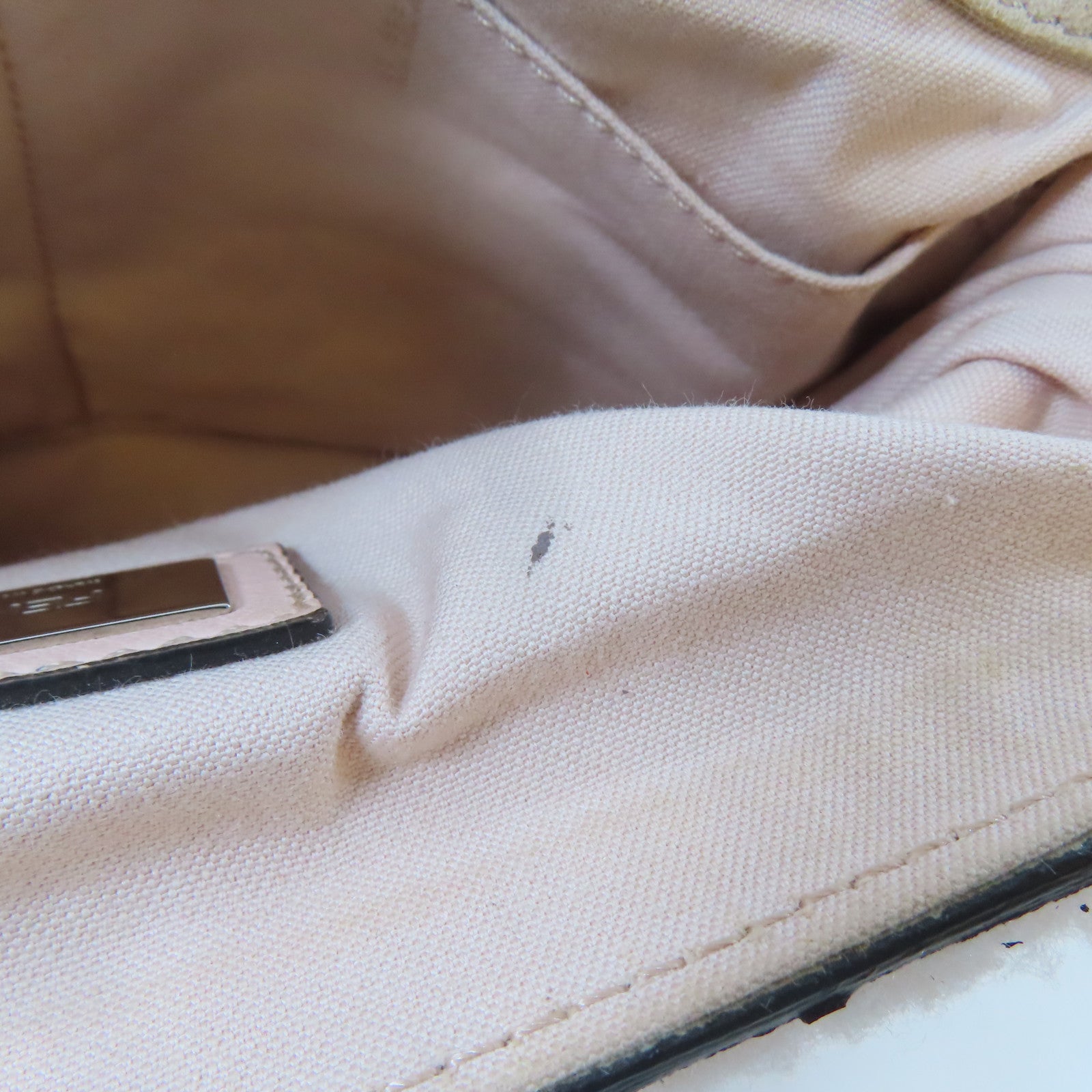 FENDI 羊毛Shoulder Bag銀扣肩背袋粉紅色