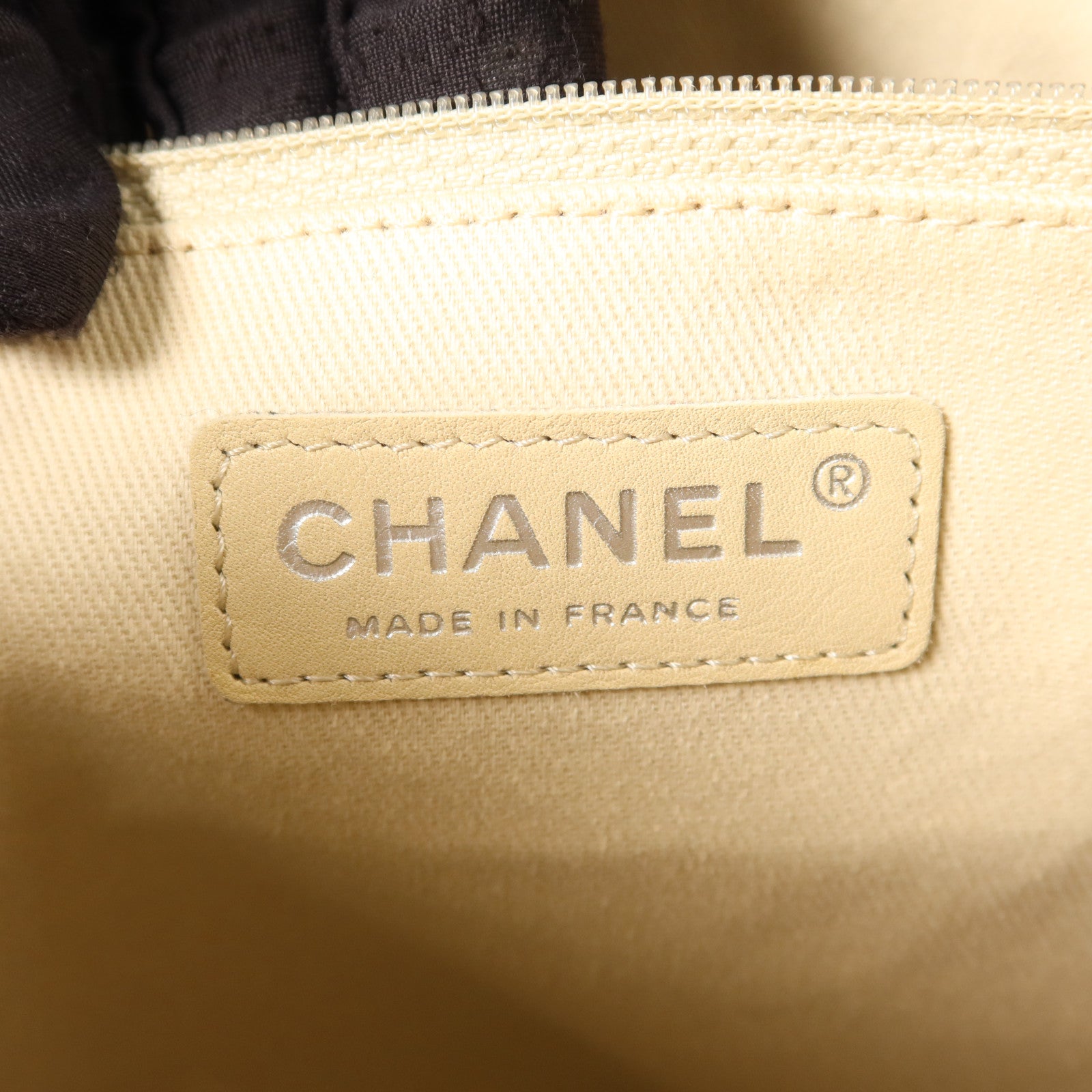CHANEL 牛皮皮革Shoulder Bag銀扣鏈帶肩背袋