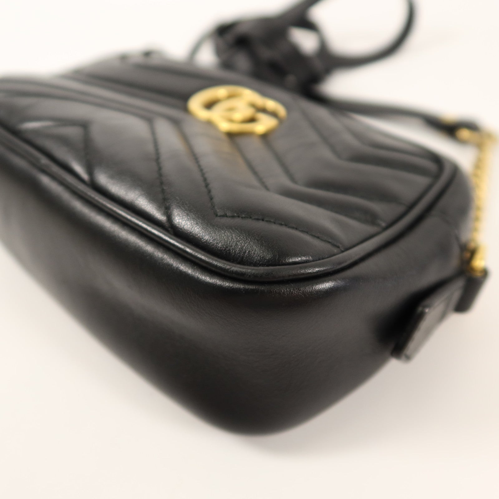 GUCCI 牛皮皮革GG Marmont Mini鏈帶肩背袋