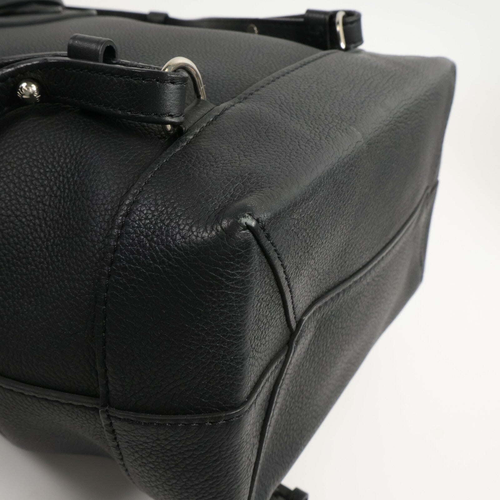 LOUIS VUITTON 牛皮皮革Lock Me Backpack背包