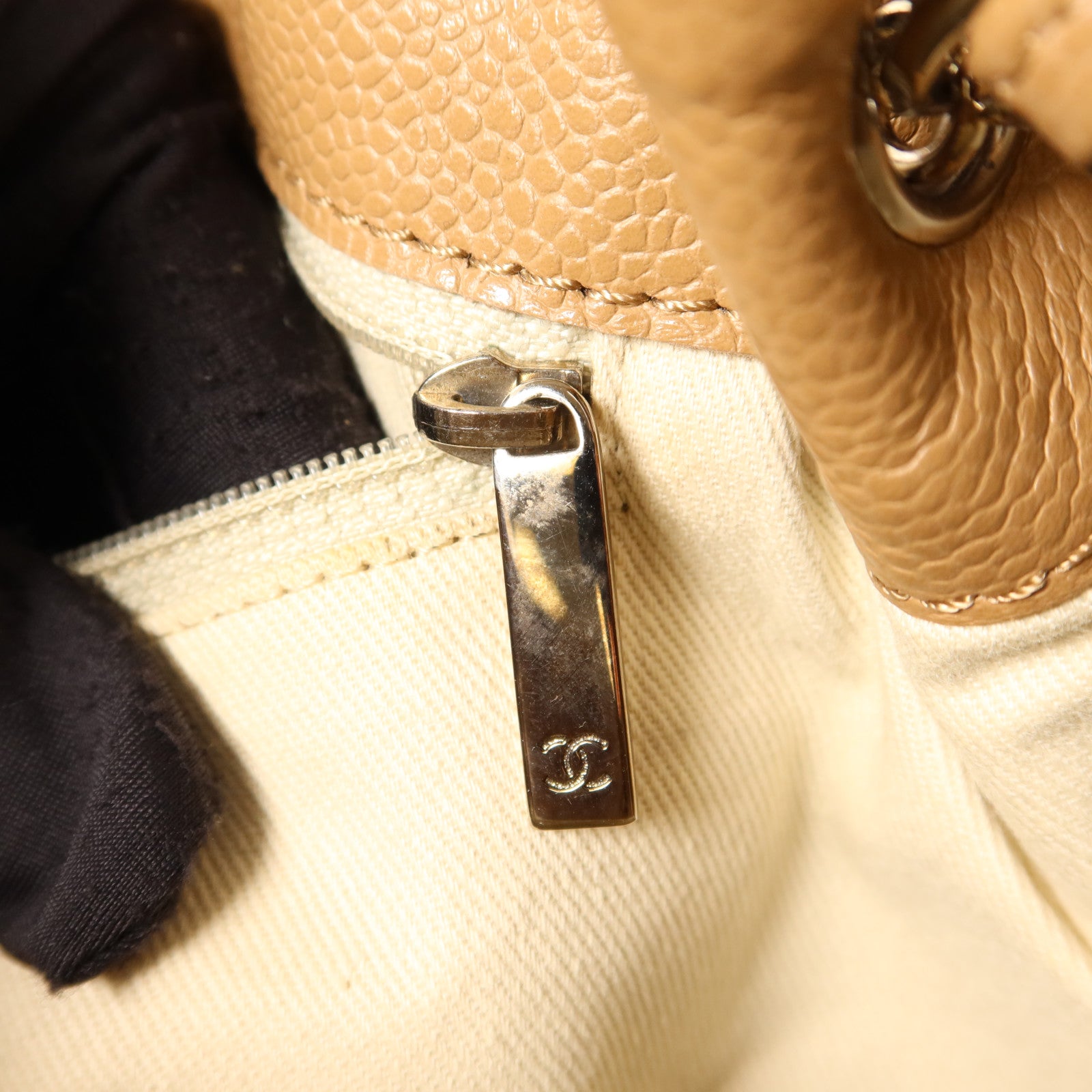 CHANEL 牛皮皮革Shoulder Bag銀扣鏈帶肩背袋