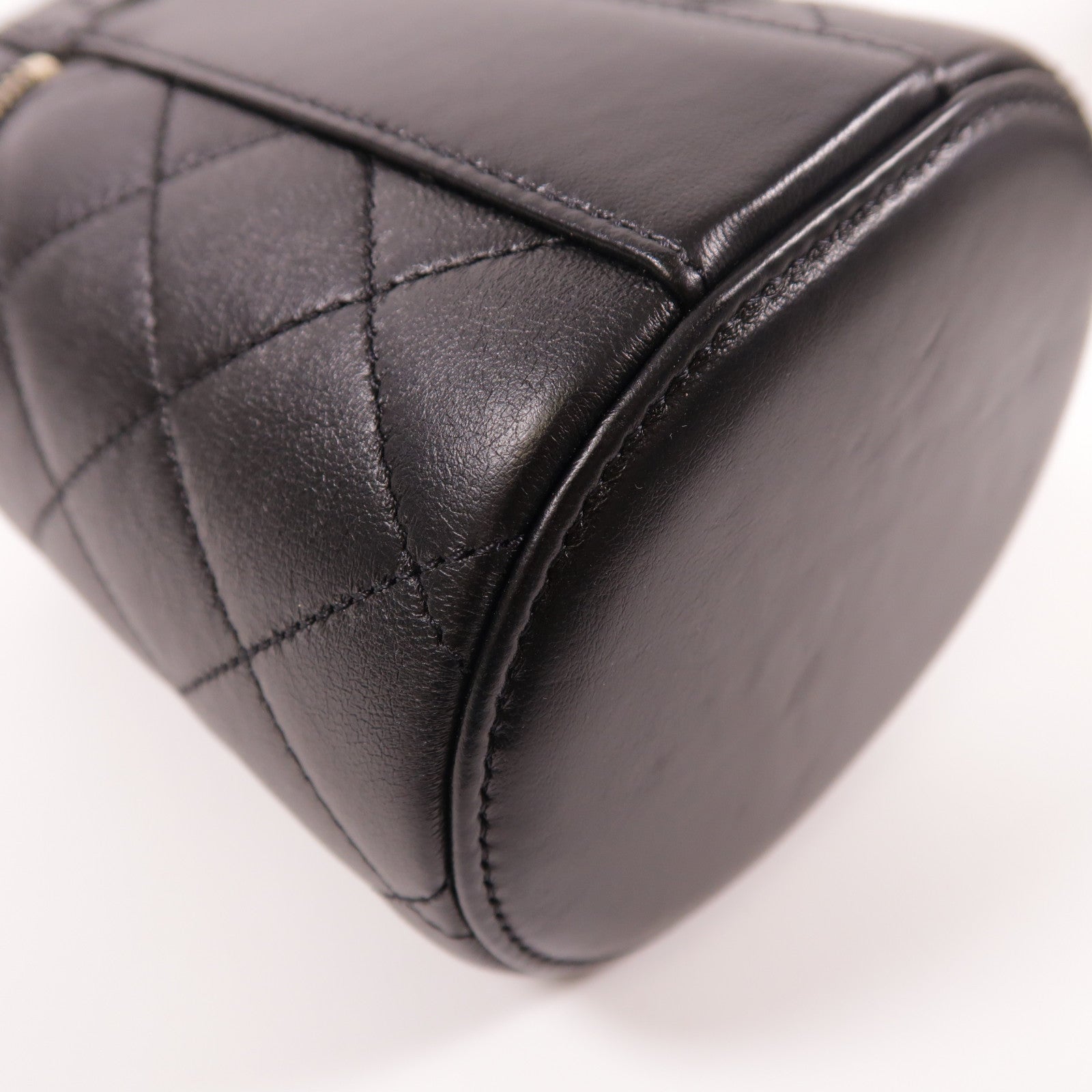 CHANEL 羊皮皮革Vanity Case鏈帶肩背袋