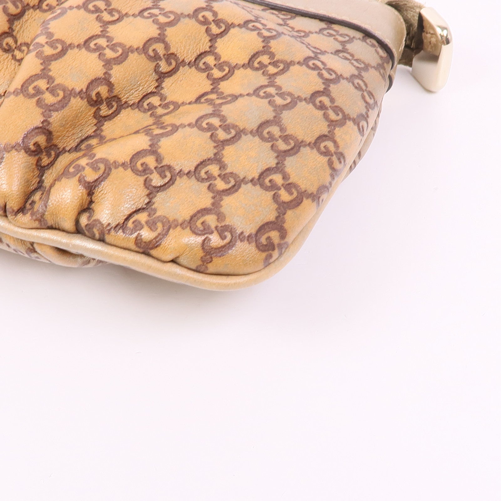 GUCCI 皮革Pouch金扣手拿包