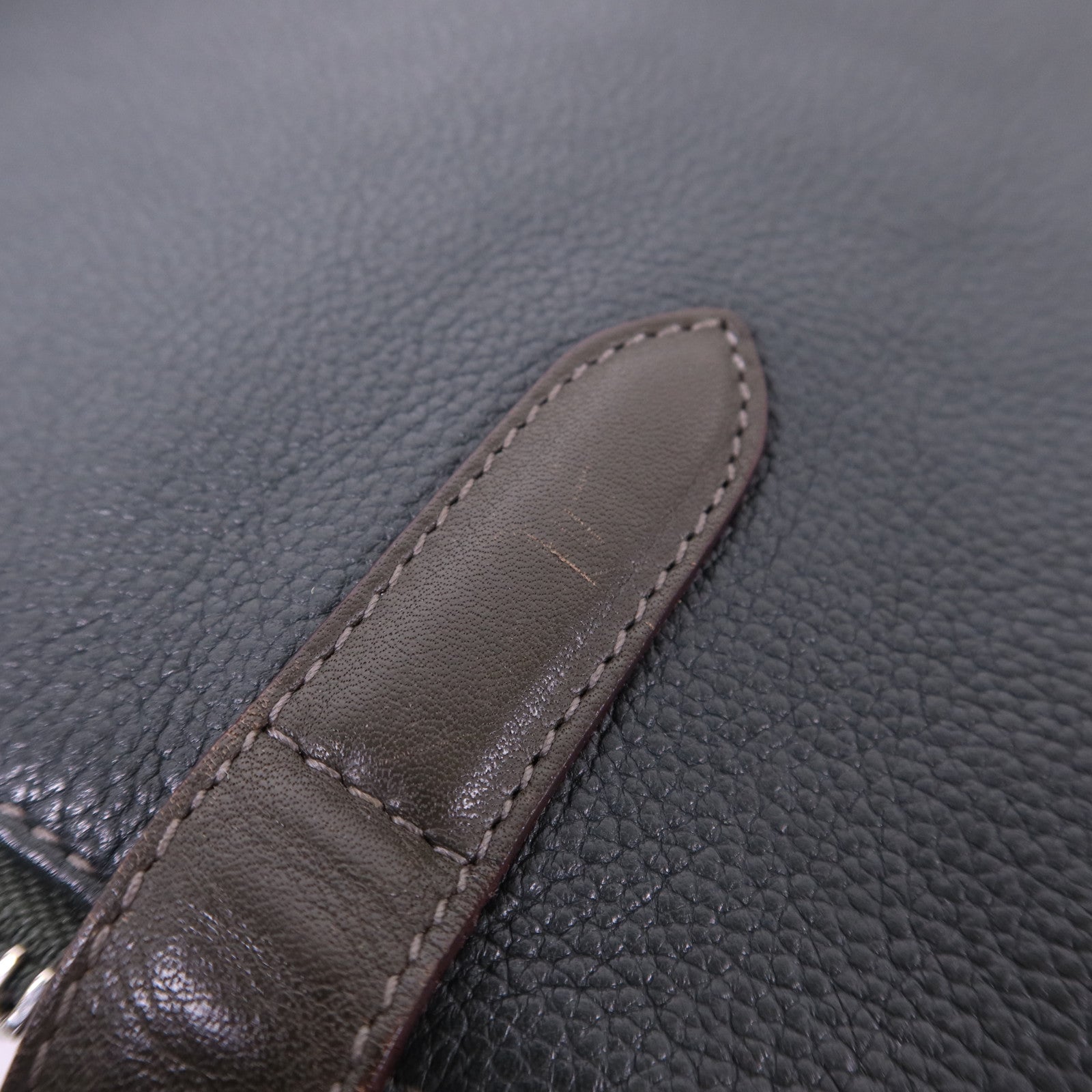 LOEWE 牛皮皮革Handbag銀扣手挽袋