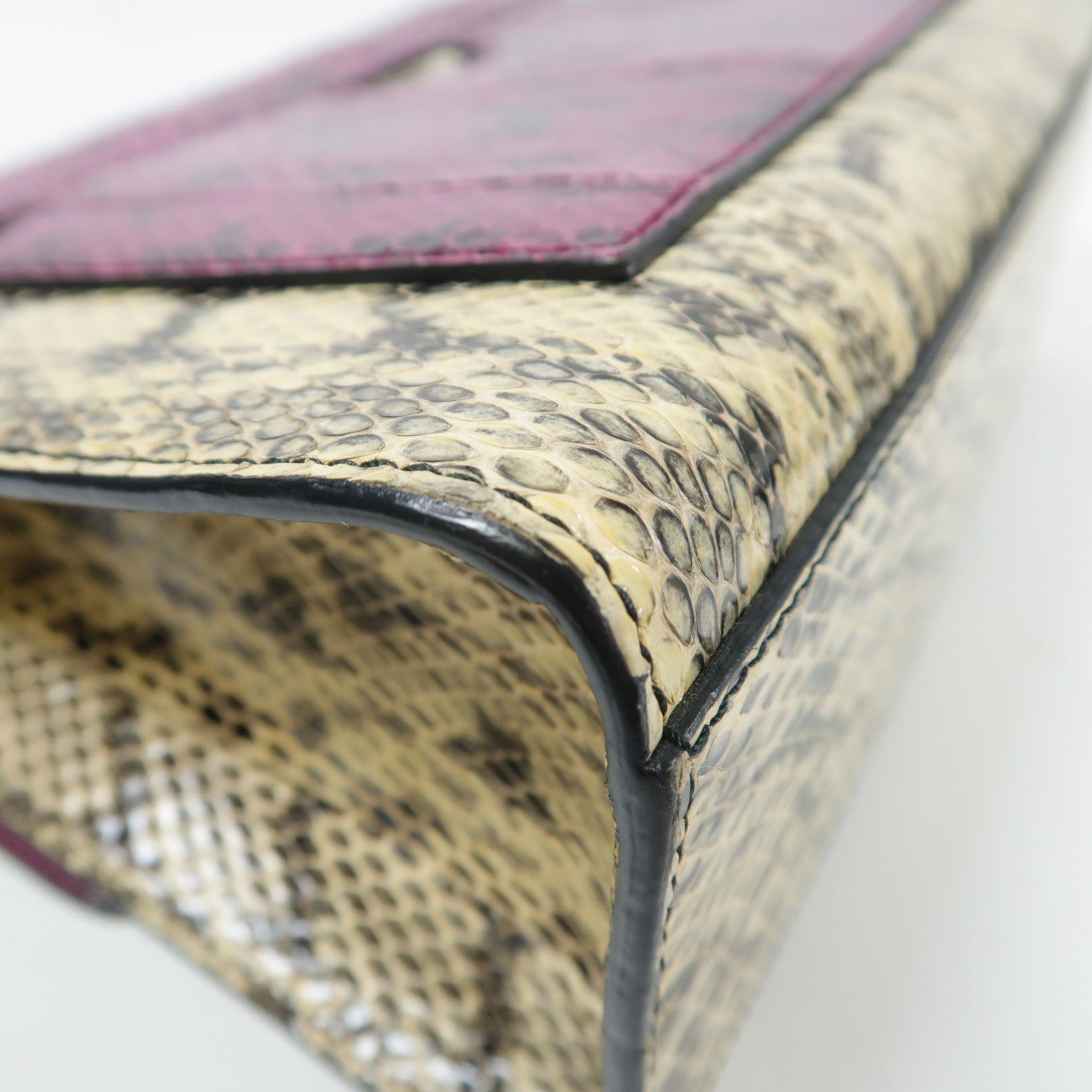 GUCCI 【激減優惠】蛇皮皮革Padlock Shoulder Bag金扣肩背袋