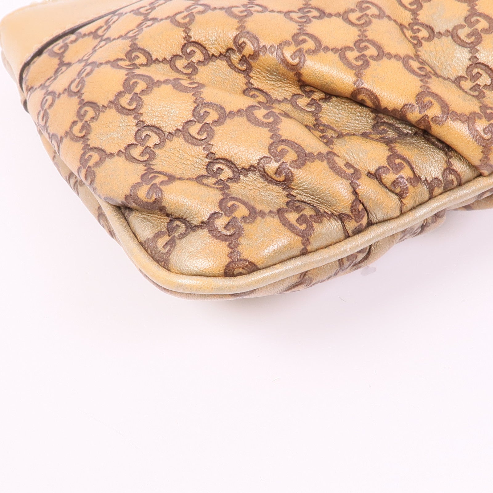 GUCCI 皮革Pouch金扣手拿包