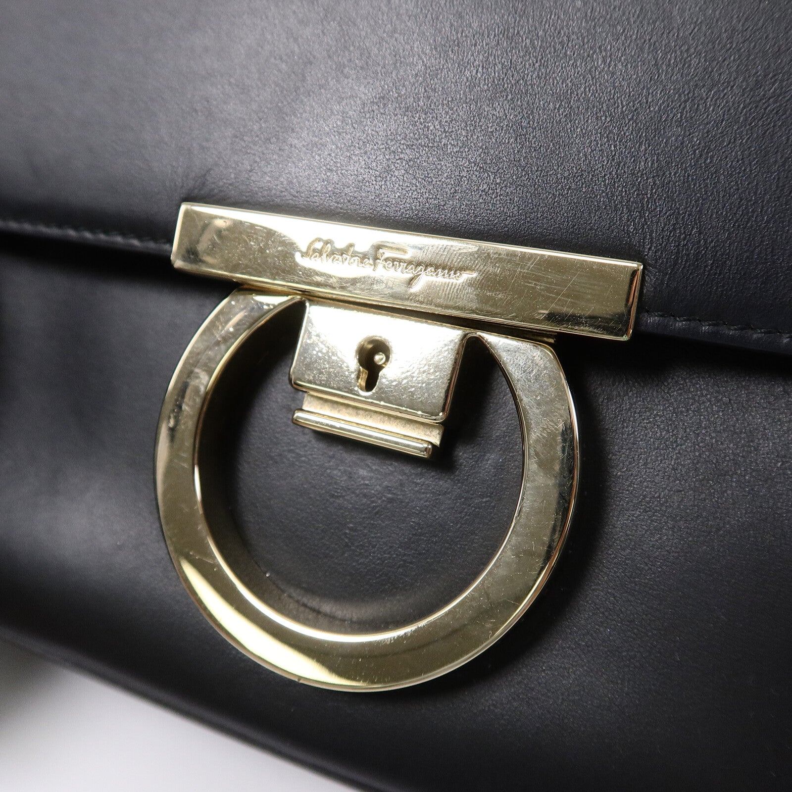Salvatore Ferragamo 牛皮皮革Shoulder Bag肩背袋