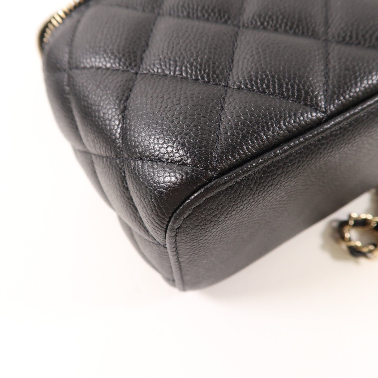 CHANEL 牛皮皮革Vanity Case金扣鏈帶肩背袋黑色