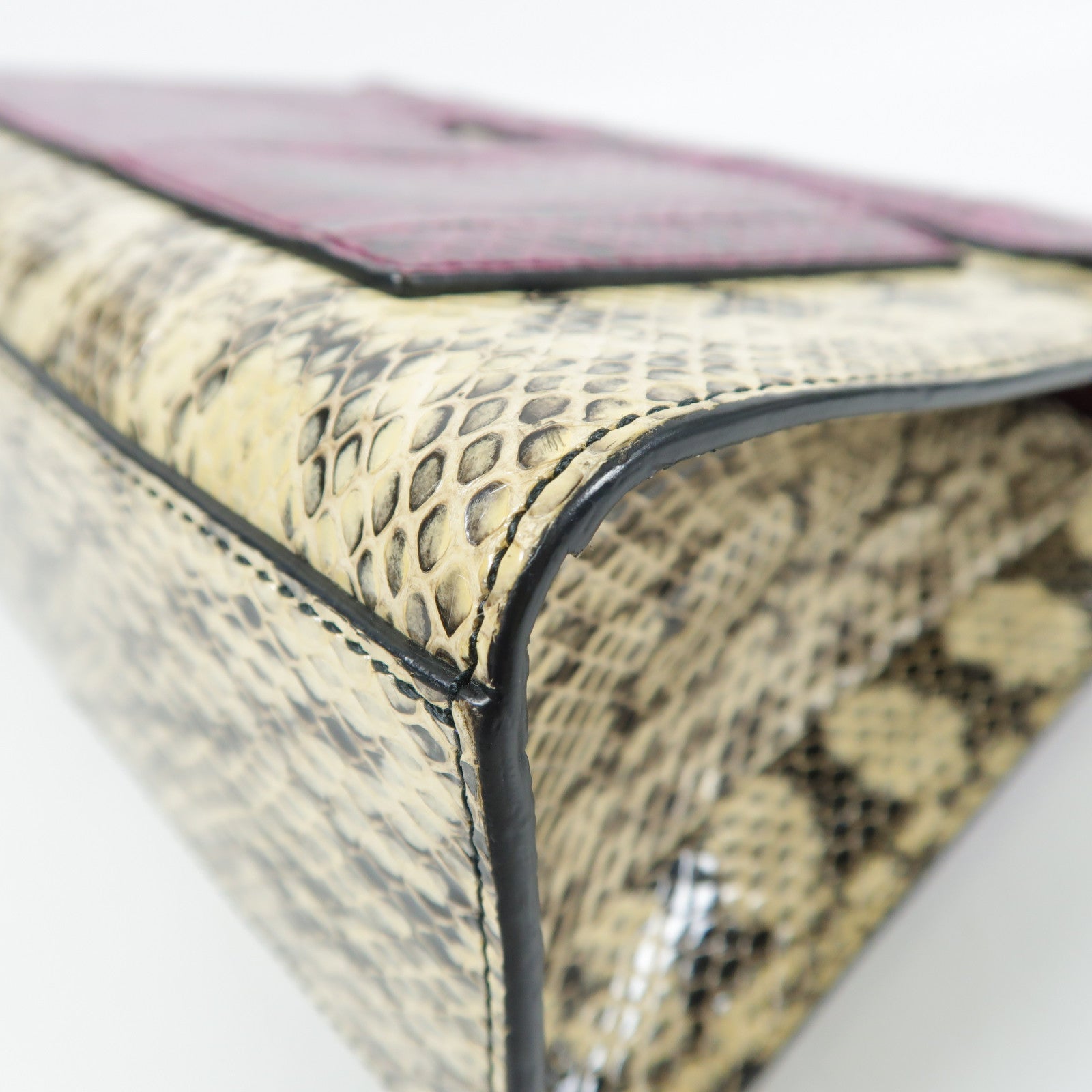 GUCCI 蛇皮皮革Padlock Shoulder Bag金扣肩背袋