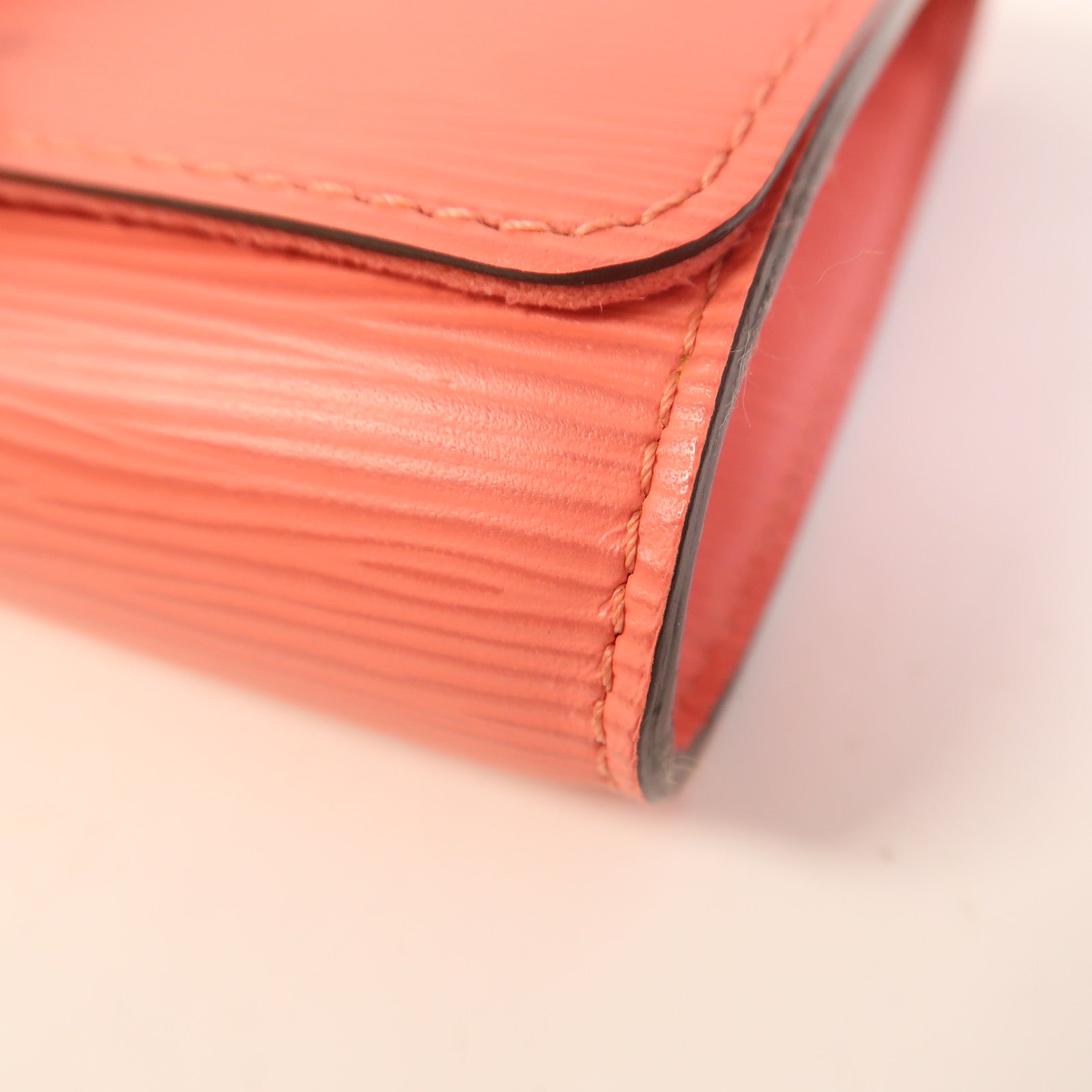 LOUIS VUITTON Epi Pochette Louise PM肩背袋