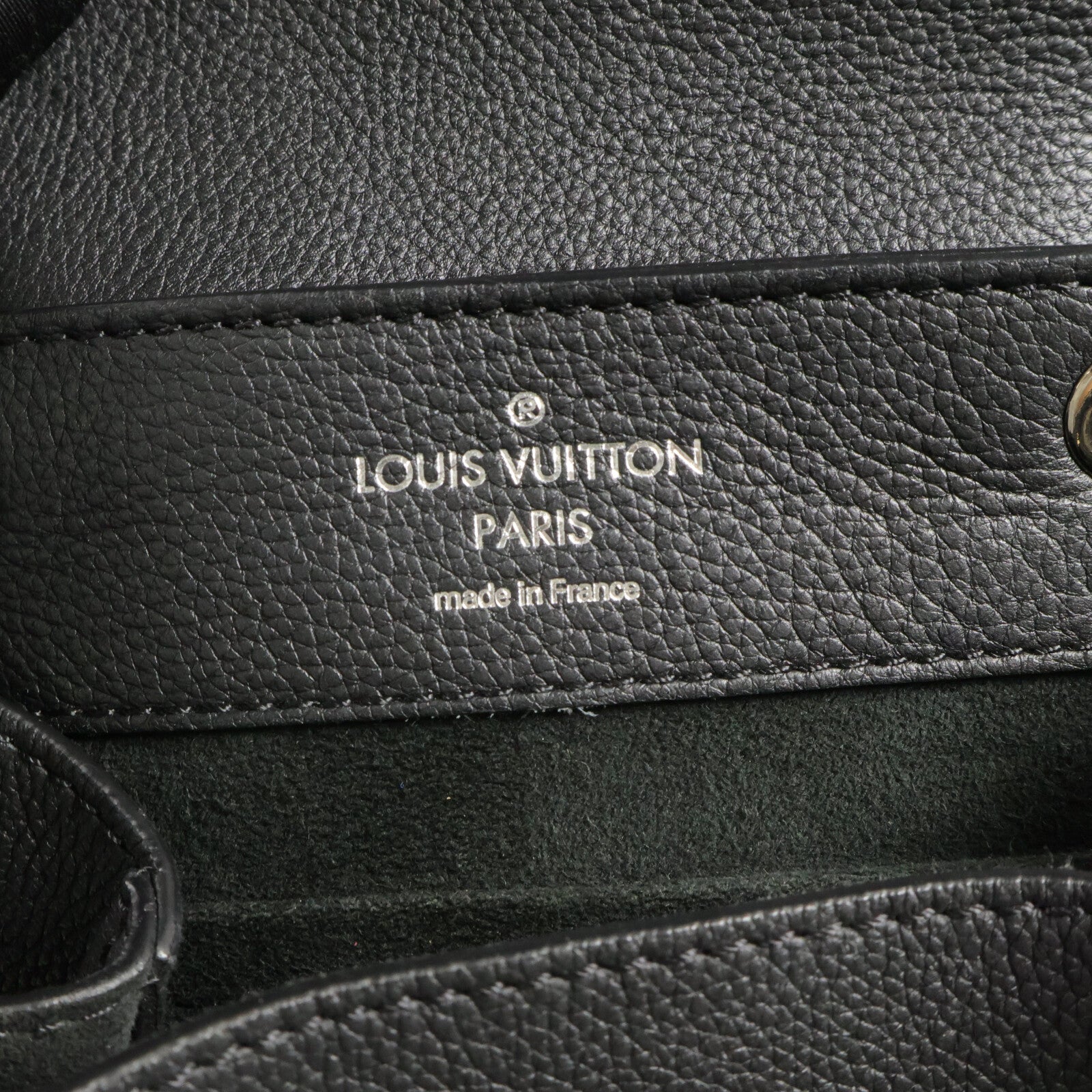 LOUIS VUITTON 牛皮皮革Lock Me Backpack背包