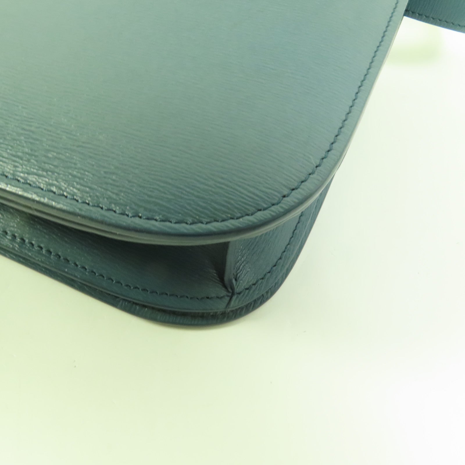 CELINE 牛皮皮革Classic Box Medium肩背袋
