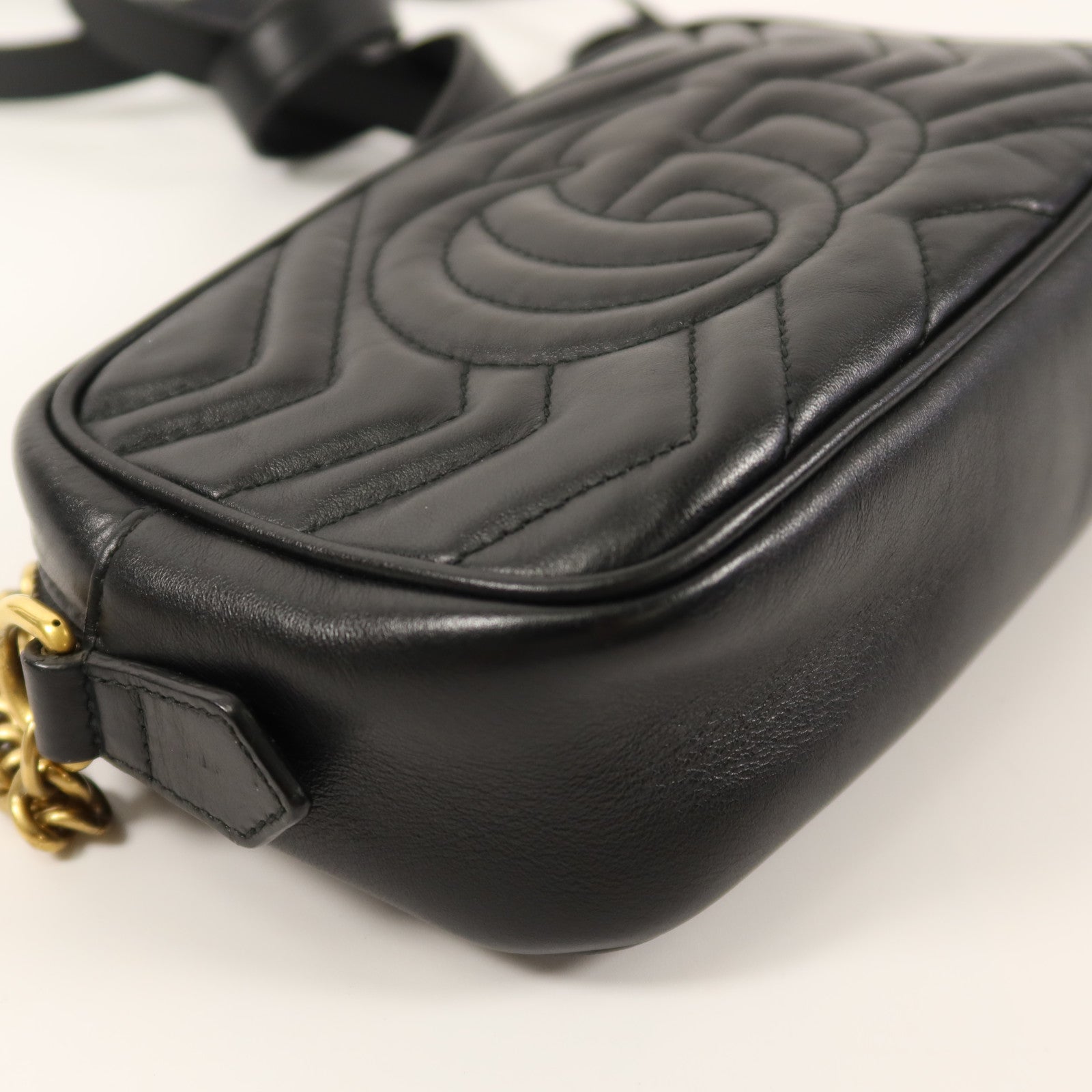 GUCCI 牛皮皮革GG Marmont Mini鏈帶肩背袋
