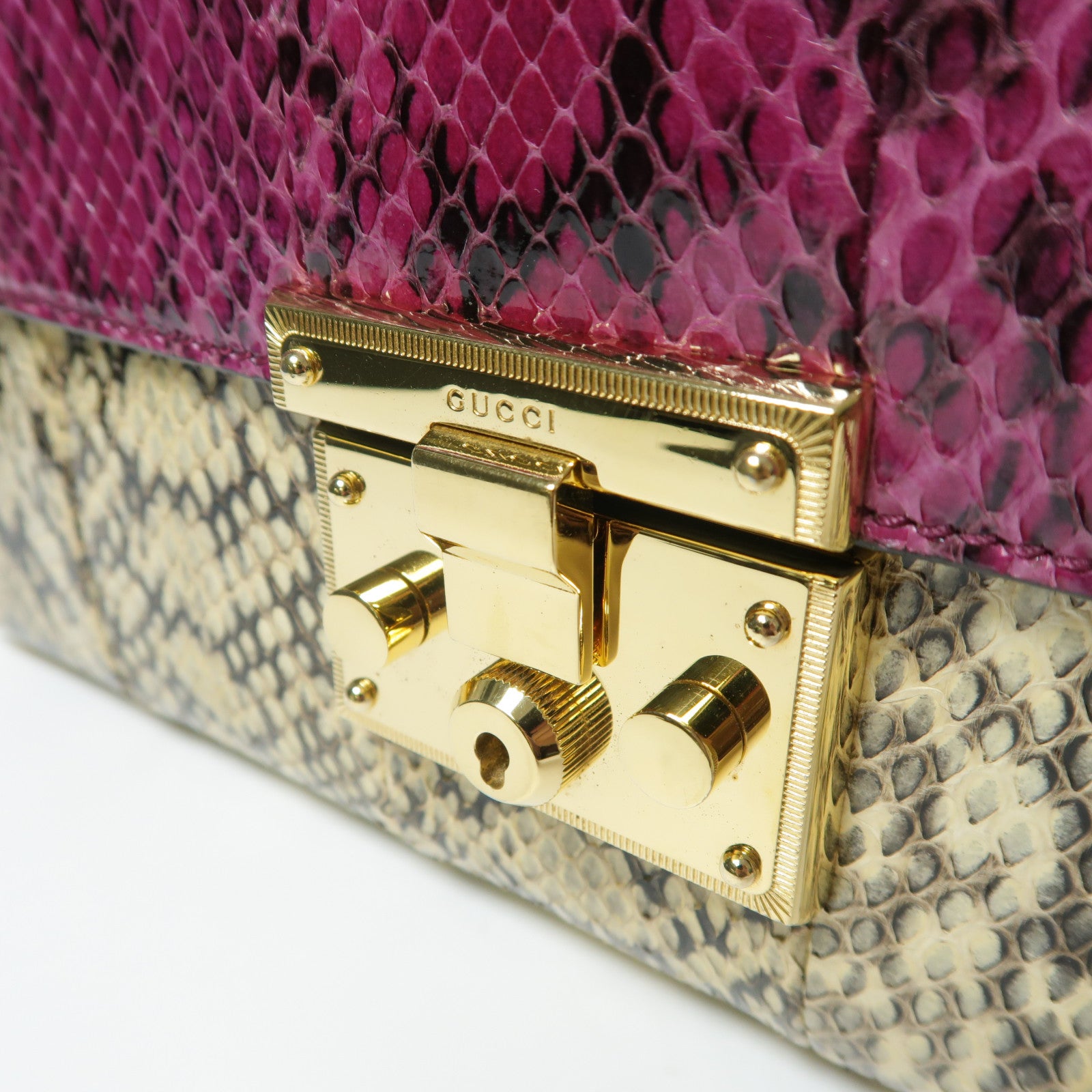 GUCCI 蛇皮皮革Padlock Shoulder Bag金扣肩背袋