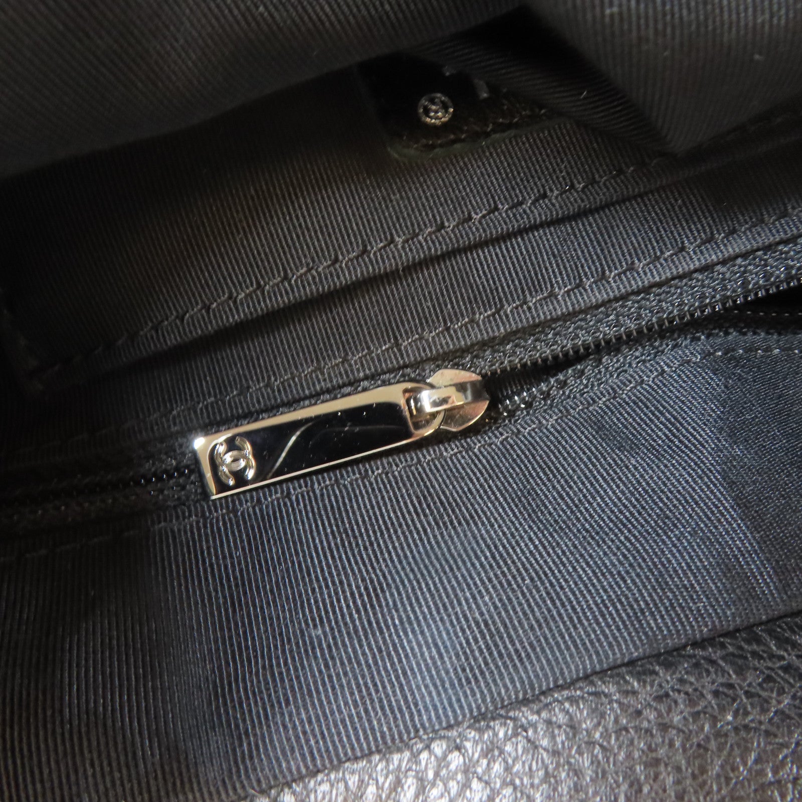CHANEL 【激減優惠】斜紋牛皮皮革Chain Shoulder銀扣手挽肩背兩用袋黑色