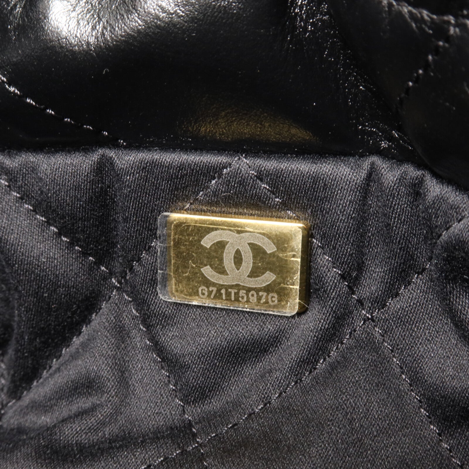 CHANEL 牛皮皮革Chanel 22 Mini鏈帶肩背袋