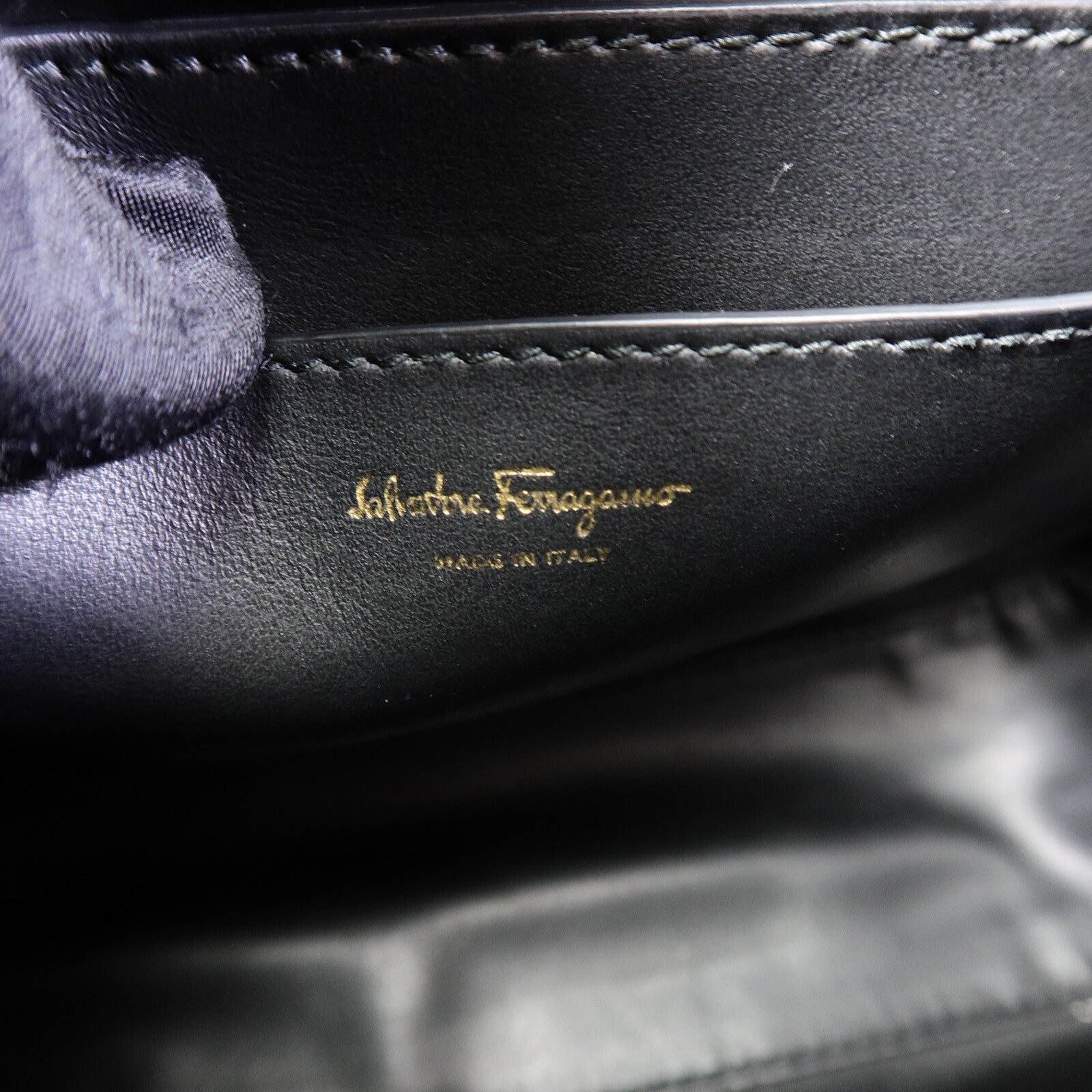 Salvatore Ferragamo 牛皮皮革Shoulder Bag肩背袋