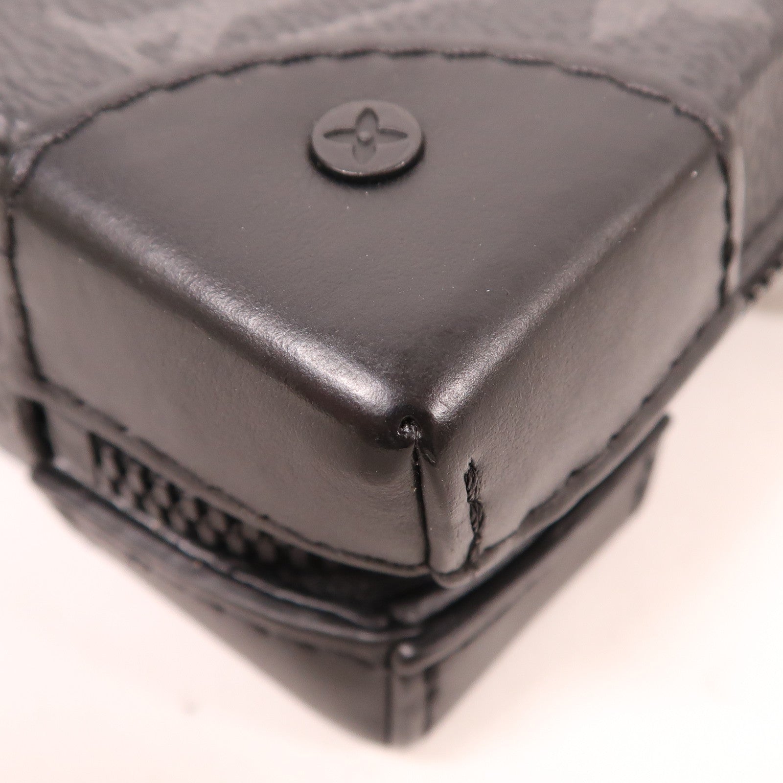 LOUIS VUITTON LV Soft Trunk Wallet Shoulder Bag M69838 Monogram Eclipse Black