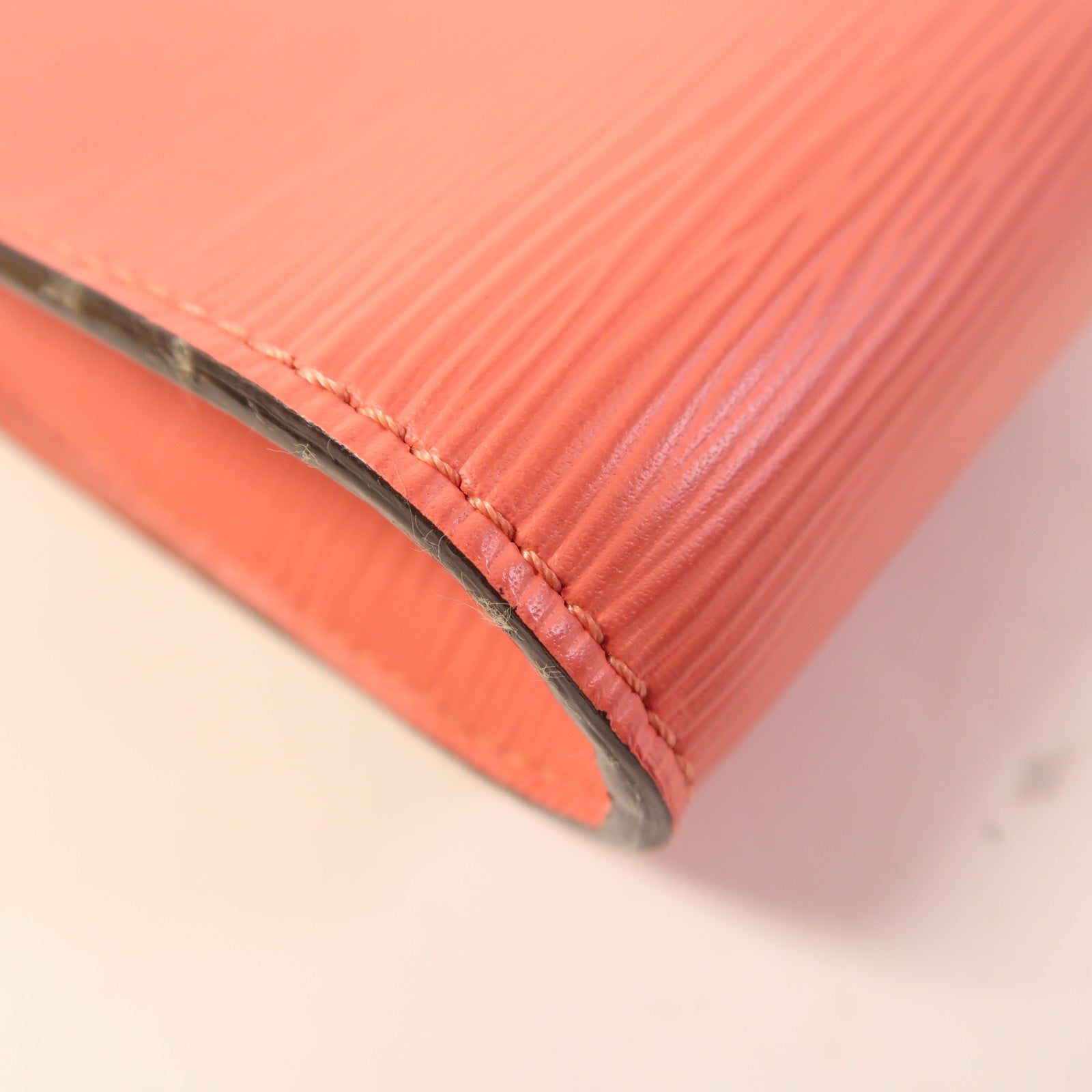 LOUIS VUITTON Epi Pochette Louise PM肩背袋