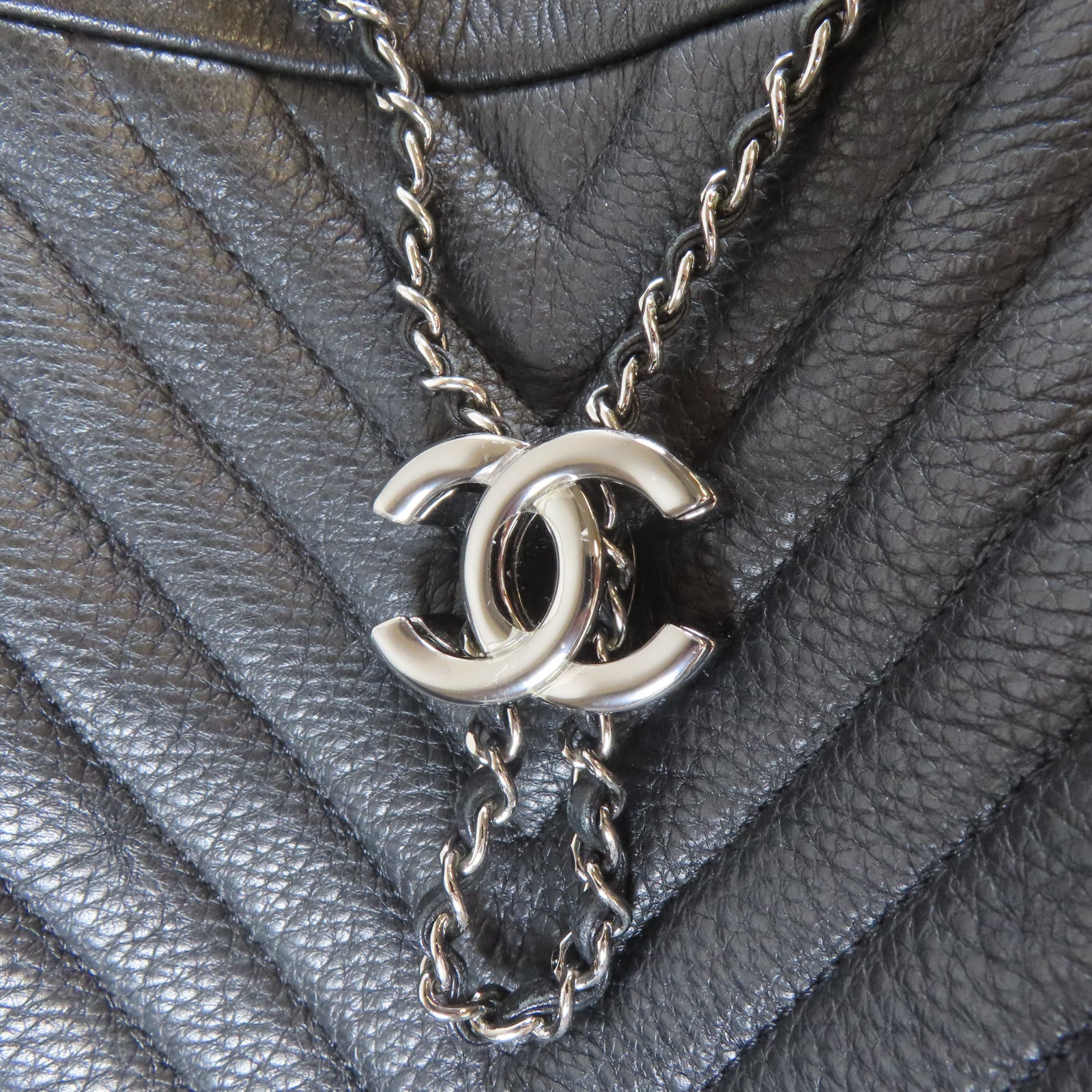 CHANEL 【激減優惠】斜紋牛皮皮革Chain Shoulder銀扣手挽肩背兩用袋黑色