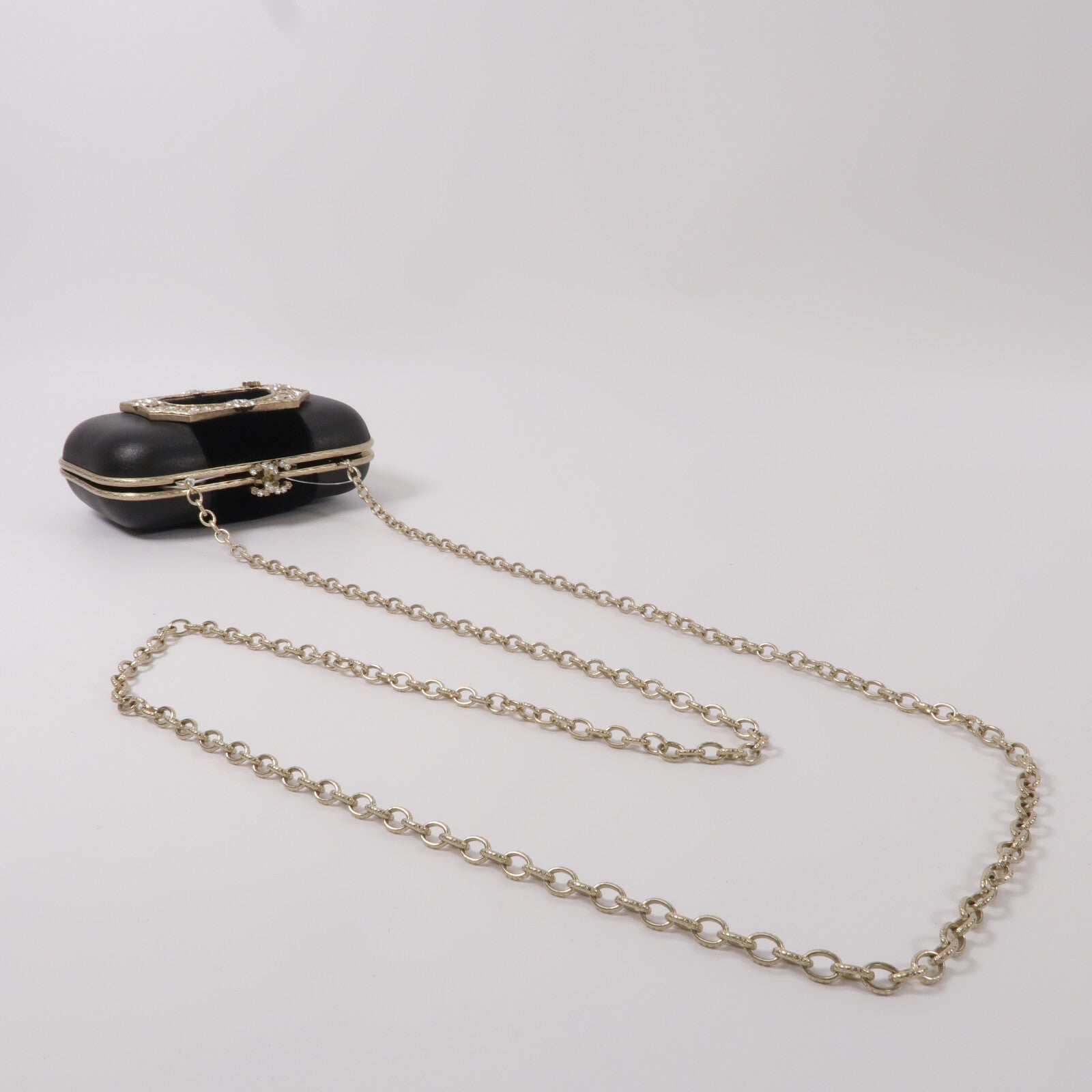 CHANEL 羊皮皮革/天鵝絨Chain Shoulder鏈帶肩背袋