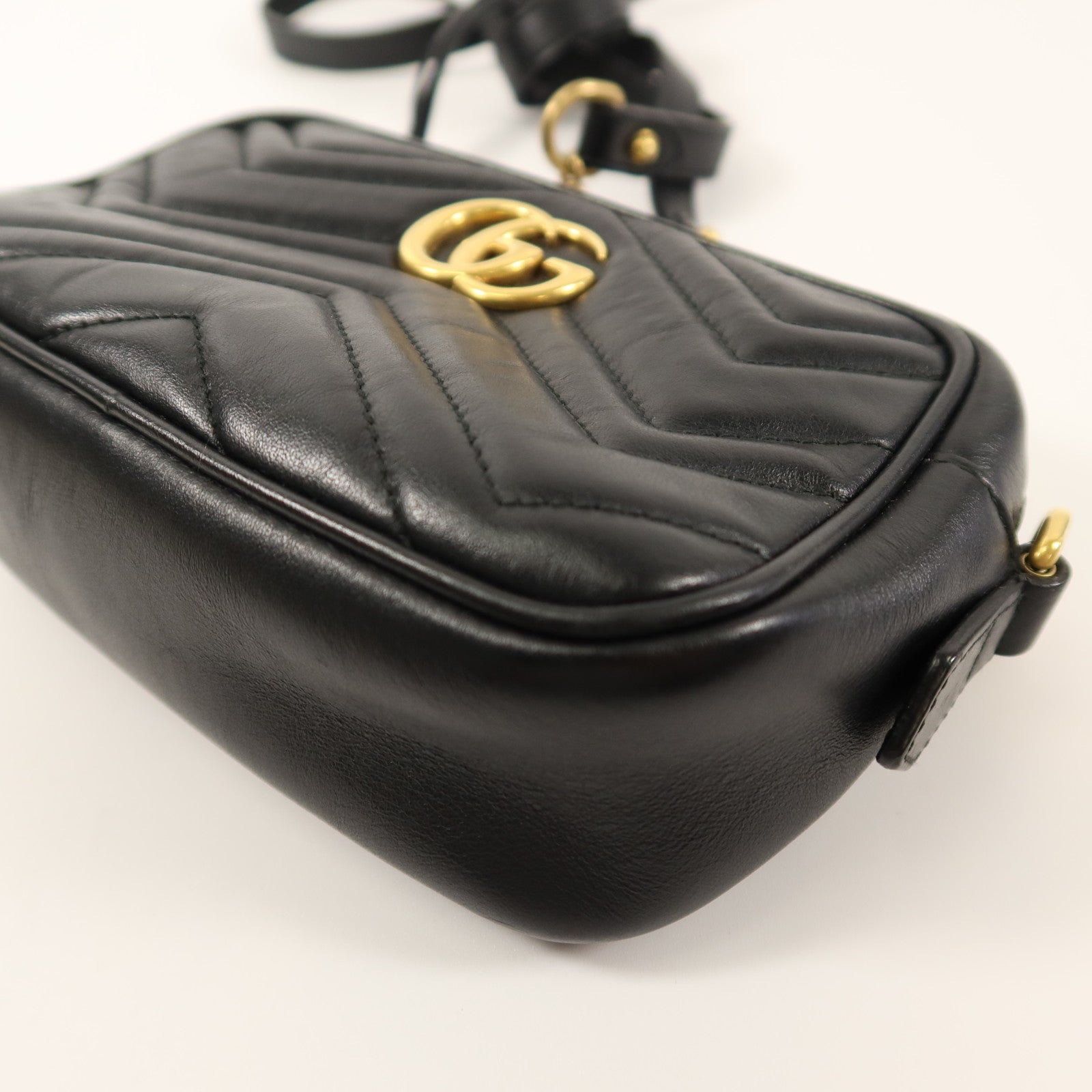 GUCCI 牛皮皮革GG Marmont Mini鏈帶肩背袋