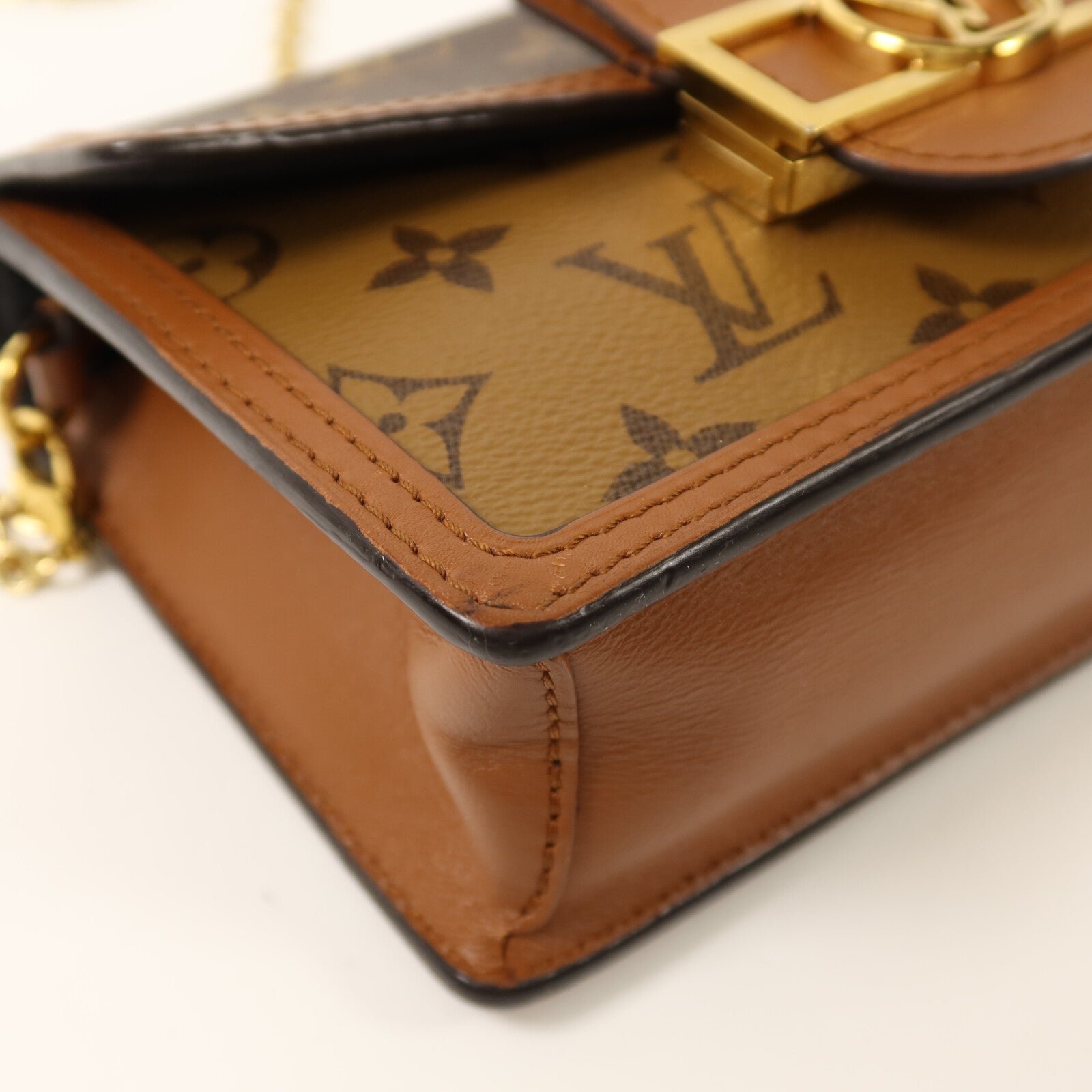LOUIS VUITTON 【激減優惠】Monogram Reverse Dauphine金扣鏈帶肩背袋