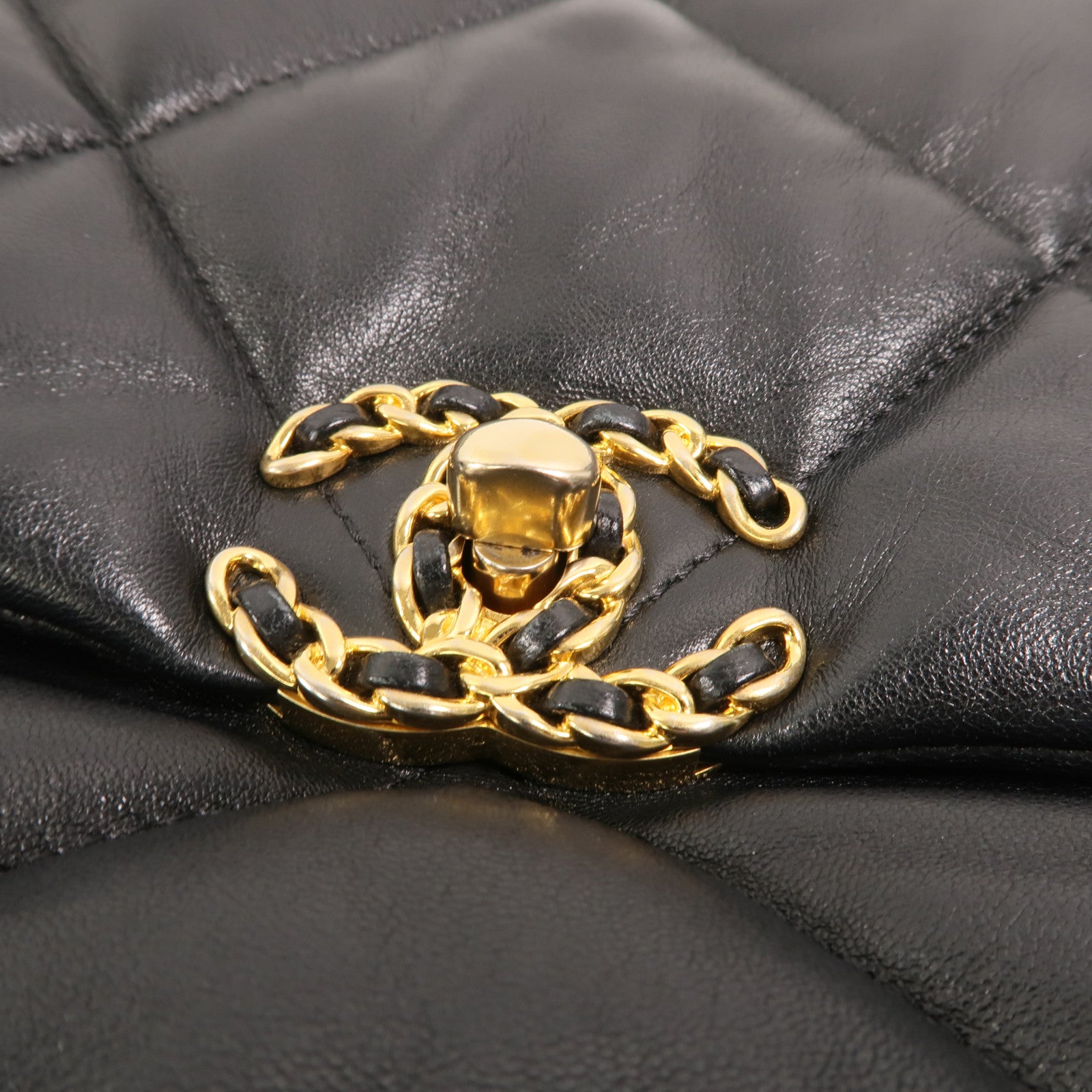 CHANEL 羊皮皮革Chanel 19 Medium鏈帶手挽肩背兩用袋