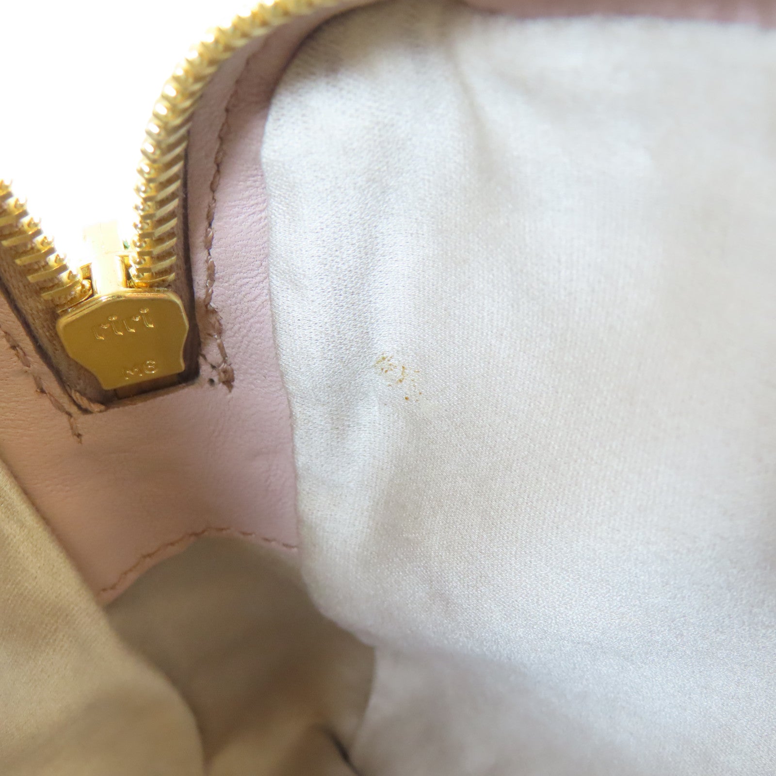 Miu Miu 羊皮皮革Shoulder Bag金扣肩背袋淺褐色
