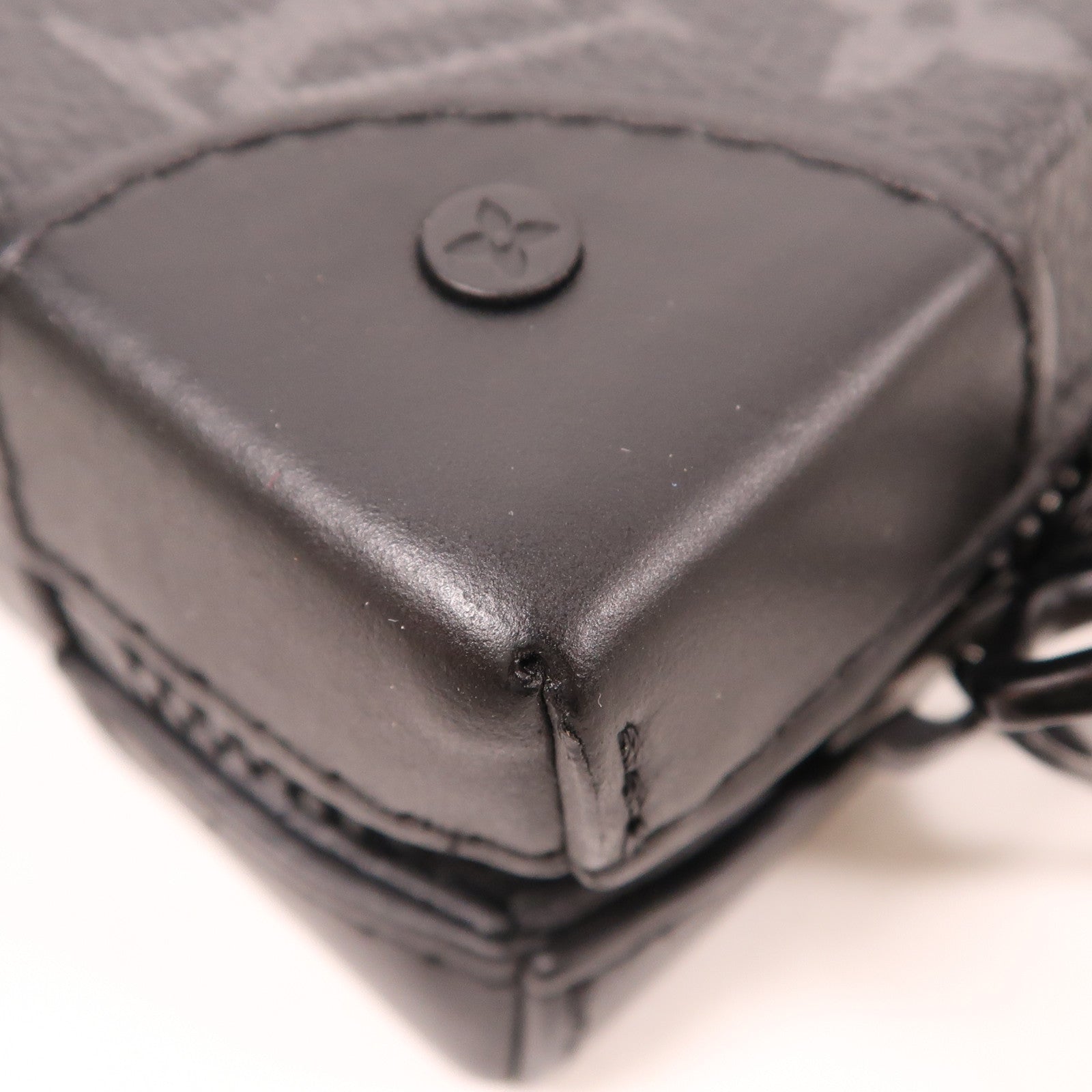 LOUIS VUITTON LV Soft Trunk Wallet Shoulder Bag M69838 Monogram Eclipse Black