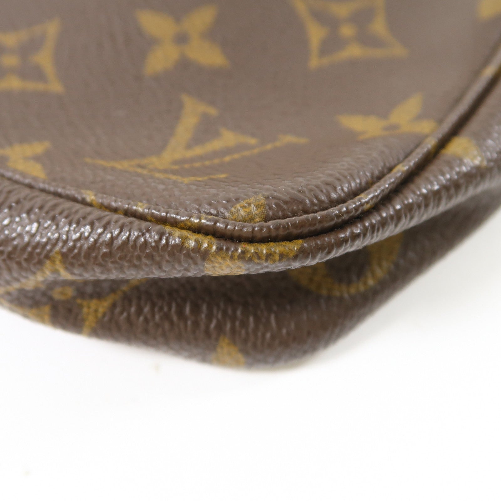 LOUIS VUITTON Monogram Pochette Accessories金扣手挽袋啡色