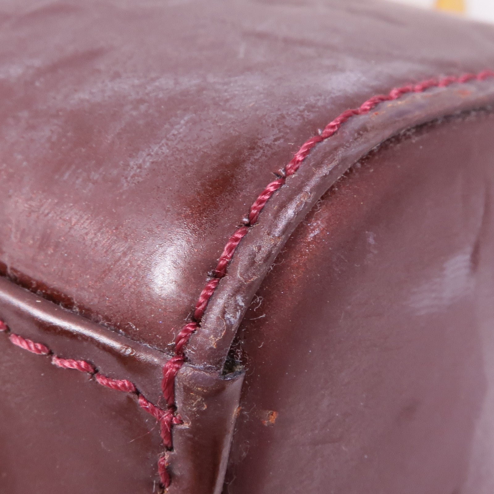 LOUIS VUITTON Vernis Brea MM金扣手挽肩背兩用袋Rouge Fauviste