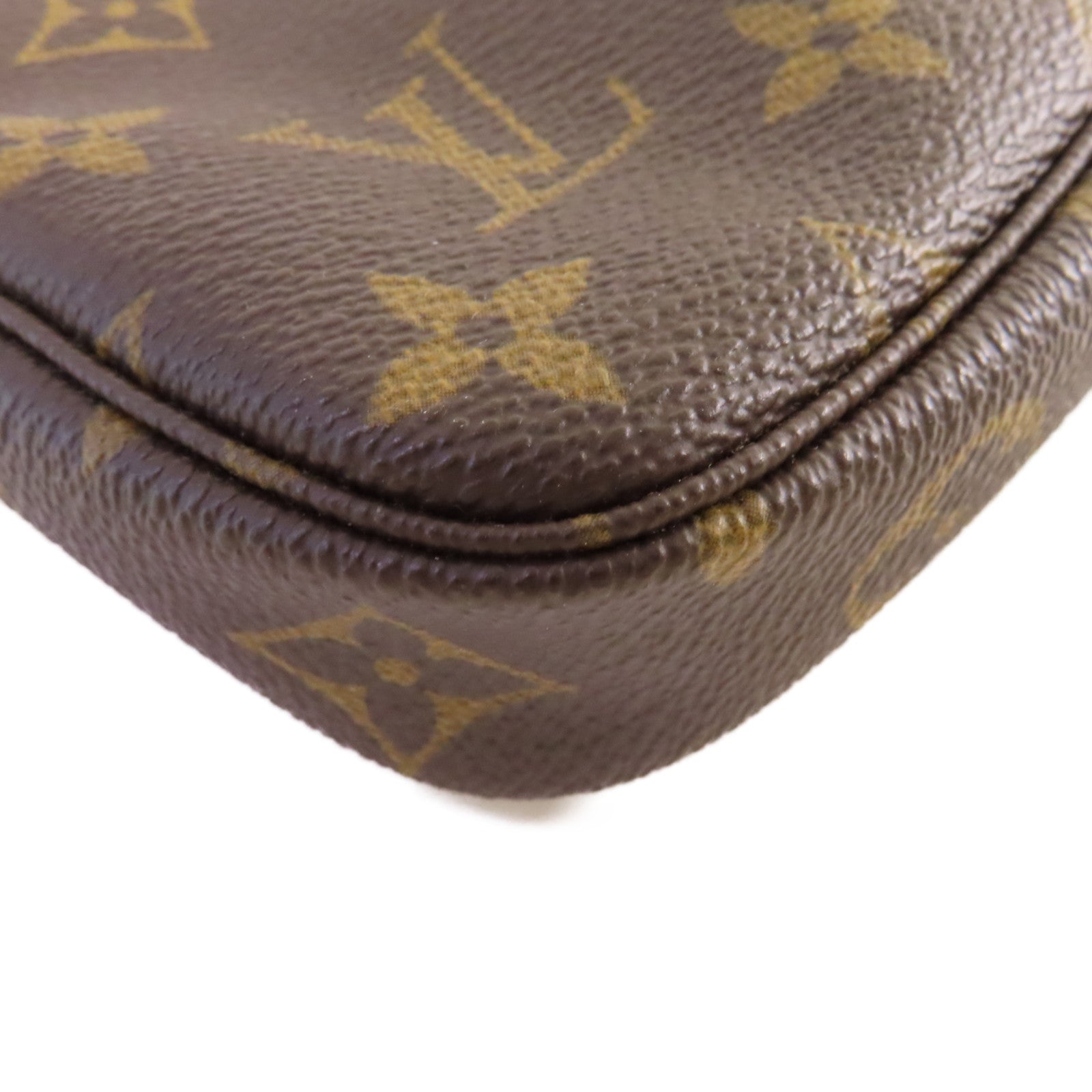 LOUIS VUITTON Monogram Mini Pochette Accessoires金扣鏈帶手拿包啡色
