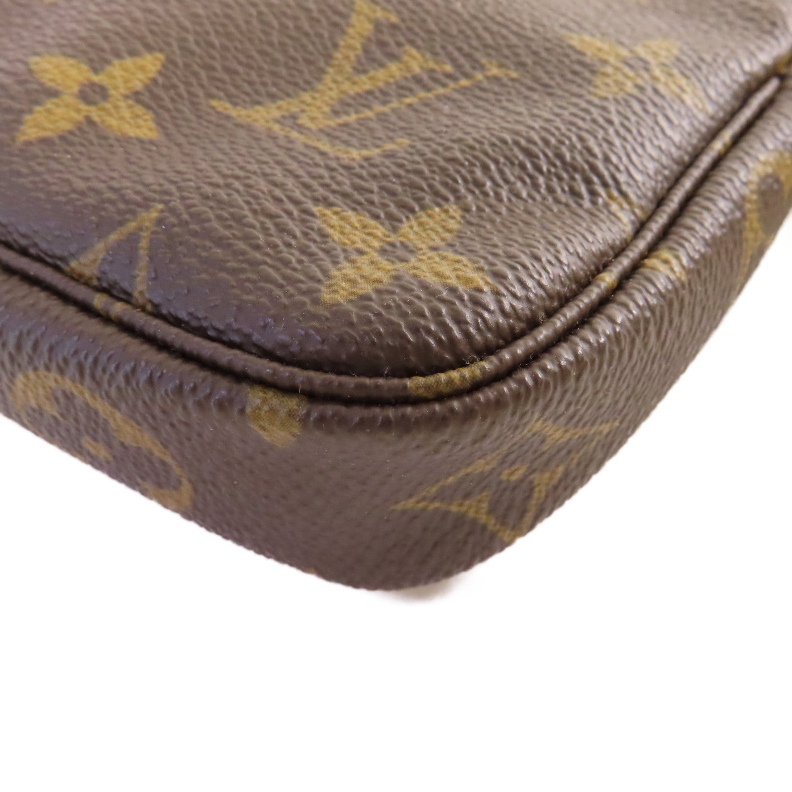 LOUIS VUITTON Monogram Mini Pochette Accessoires金扣鏈帶手拿包啡色