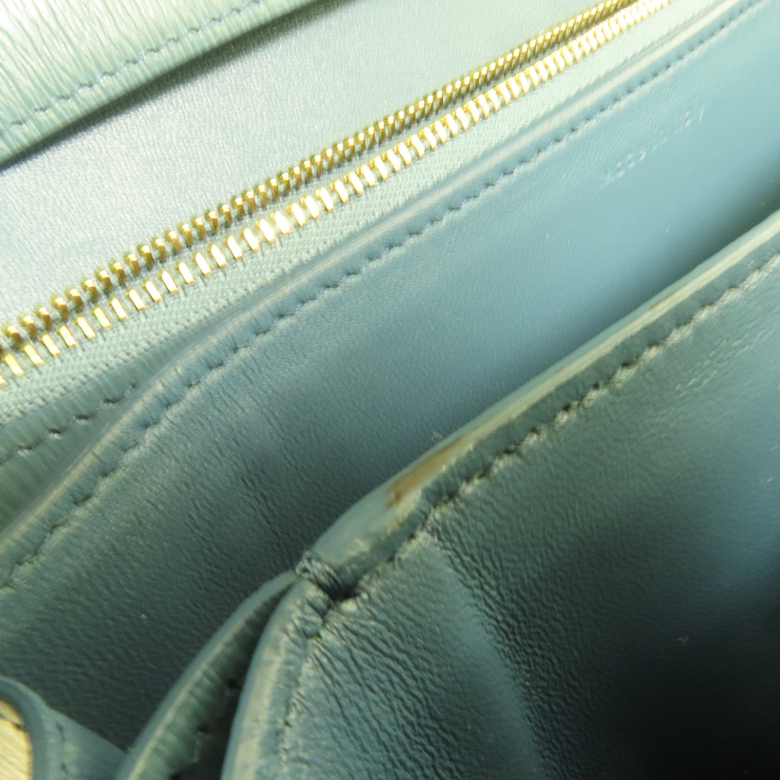 CELINE 牛皮皮革Classic Box Medium肩背袋