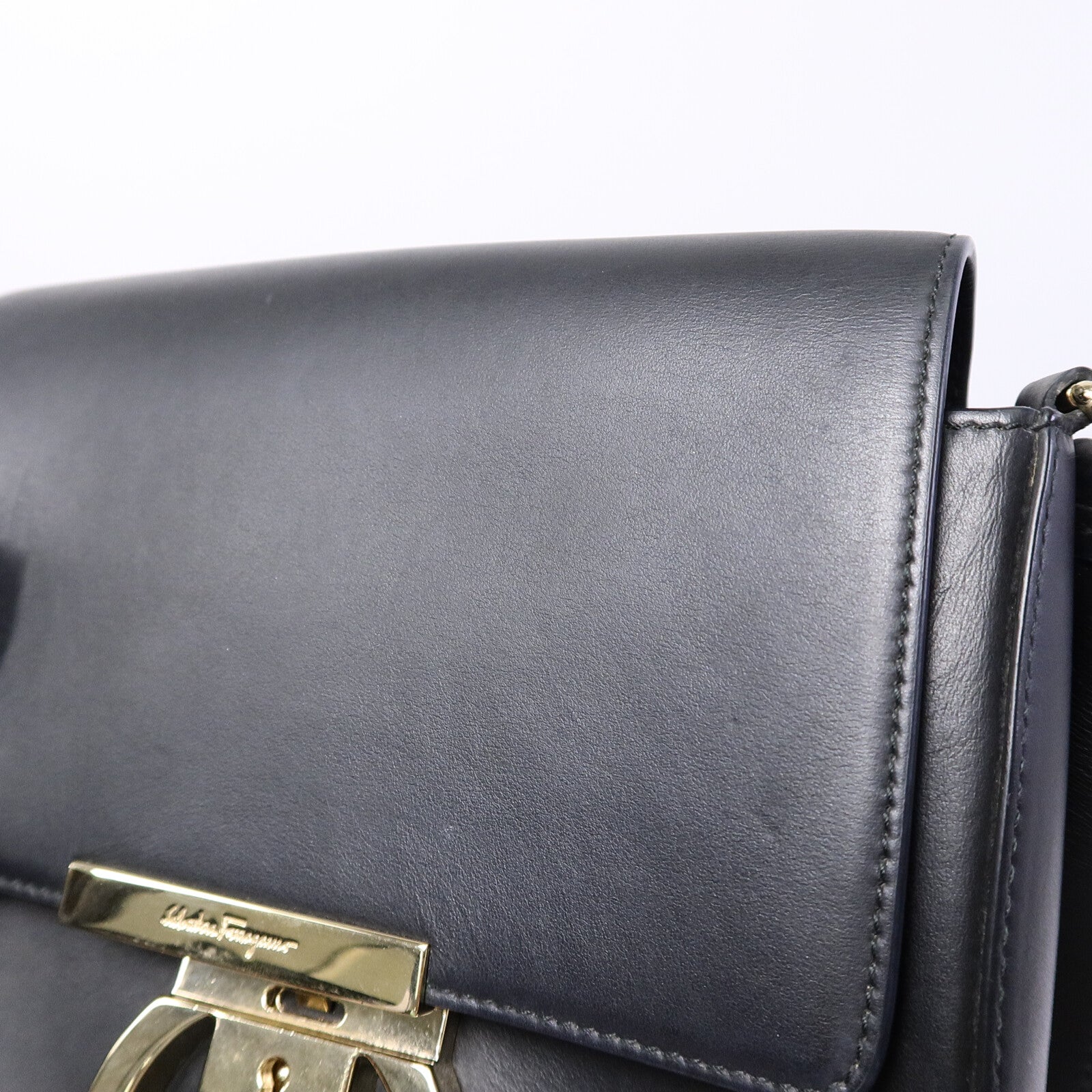 Salvatore Ferragamo 牛皮皮革Shoulder Bag肩背袋