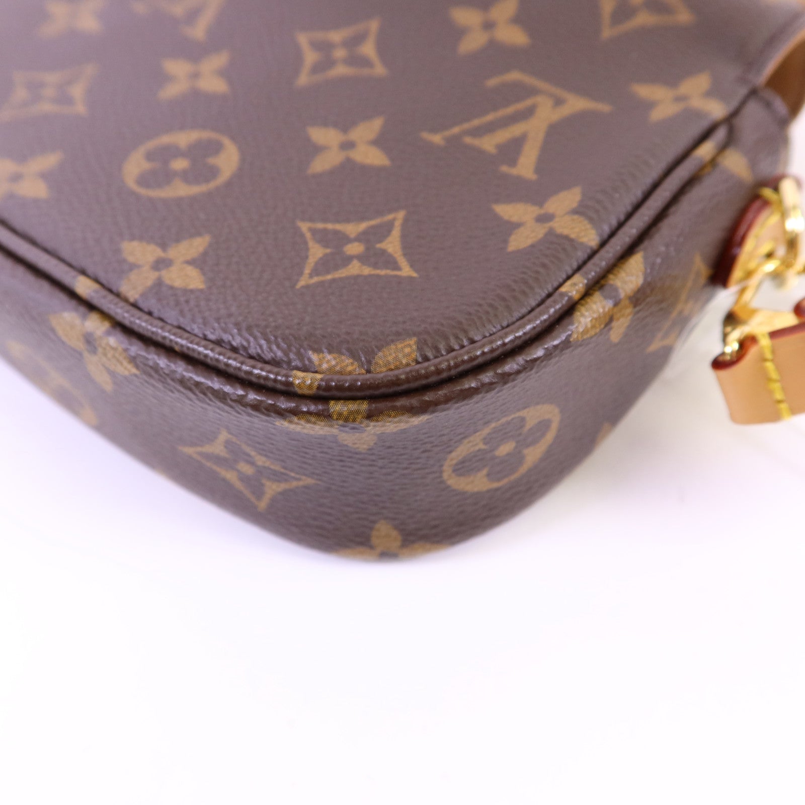 LOUIS VUITTON Monogram Wallet On Chain Ivy金扣肩背袋