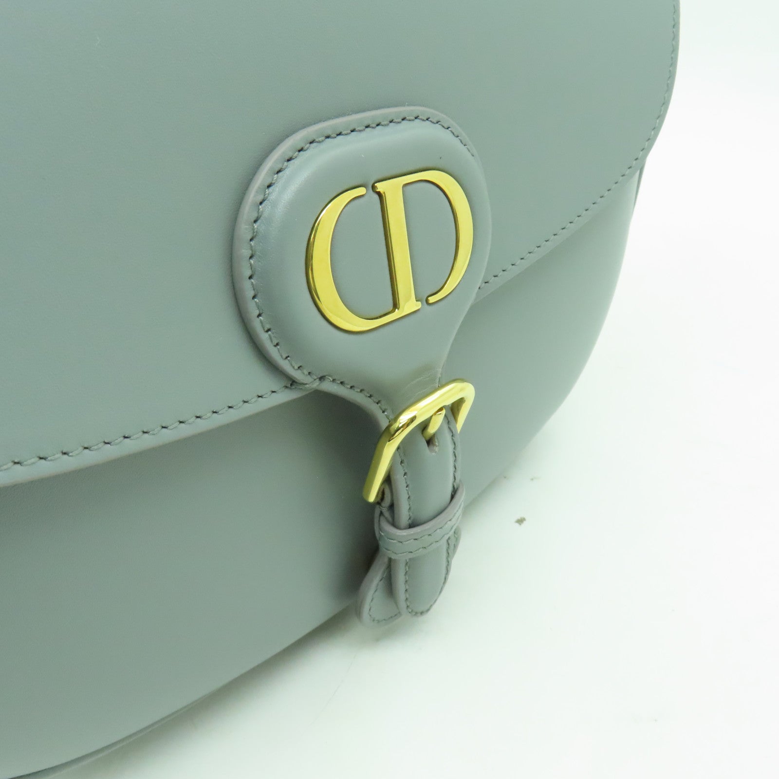 Dior 牛皮皮革Bobby Bag金扣肩背袋灰色