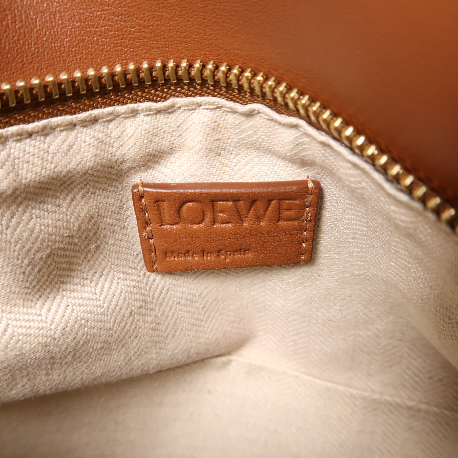 LOEWE 牛皮皮革Puzzle Small金扣手挽肩背兩用袋