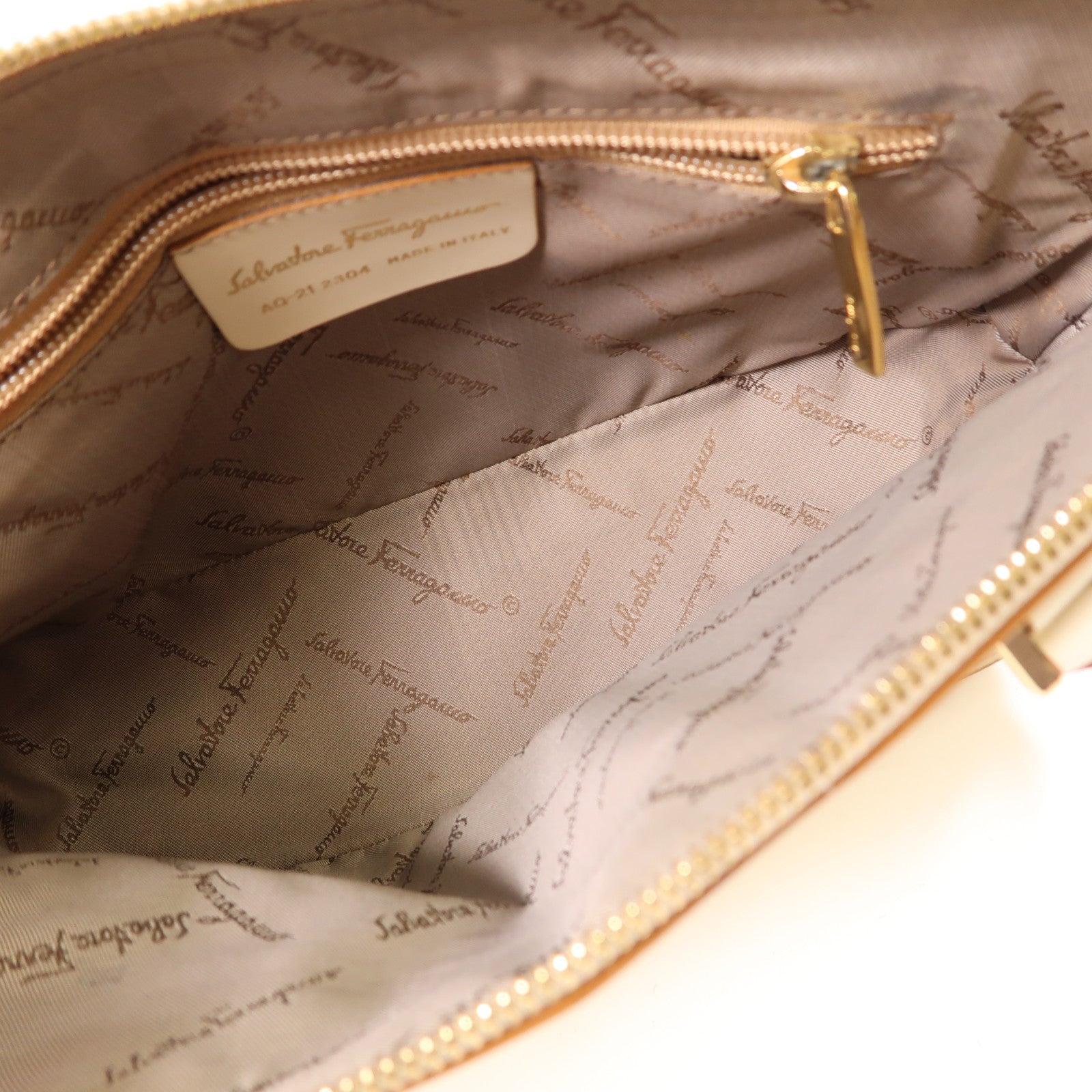 Salvatore Ferragamo 【激減優惠】塗層帆布Hand Bag金扣手挽袋