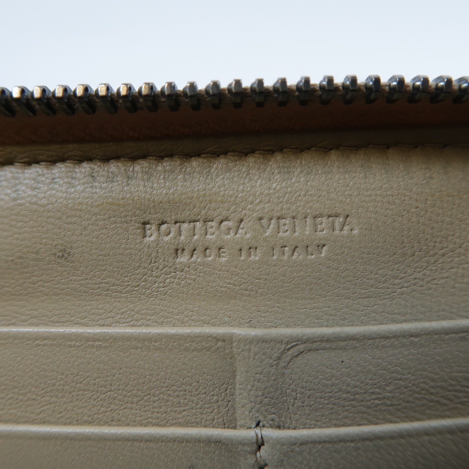 BOTTEGA VENETA 【激減優惠】織紋皮革Zipper Long Wallet拉鍊長錢包米色