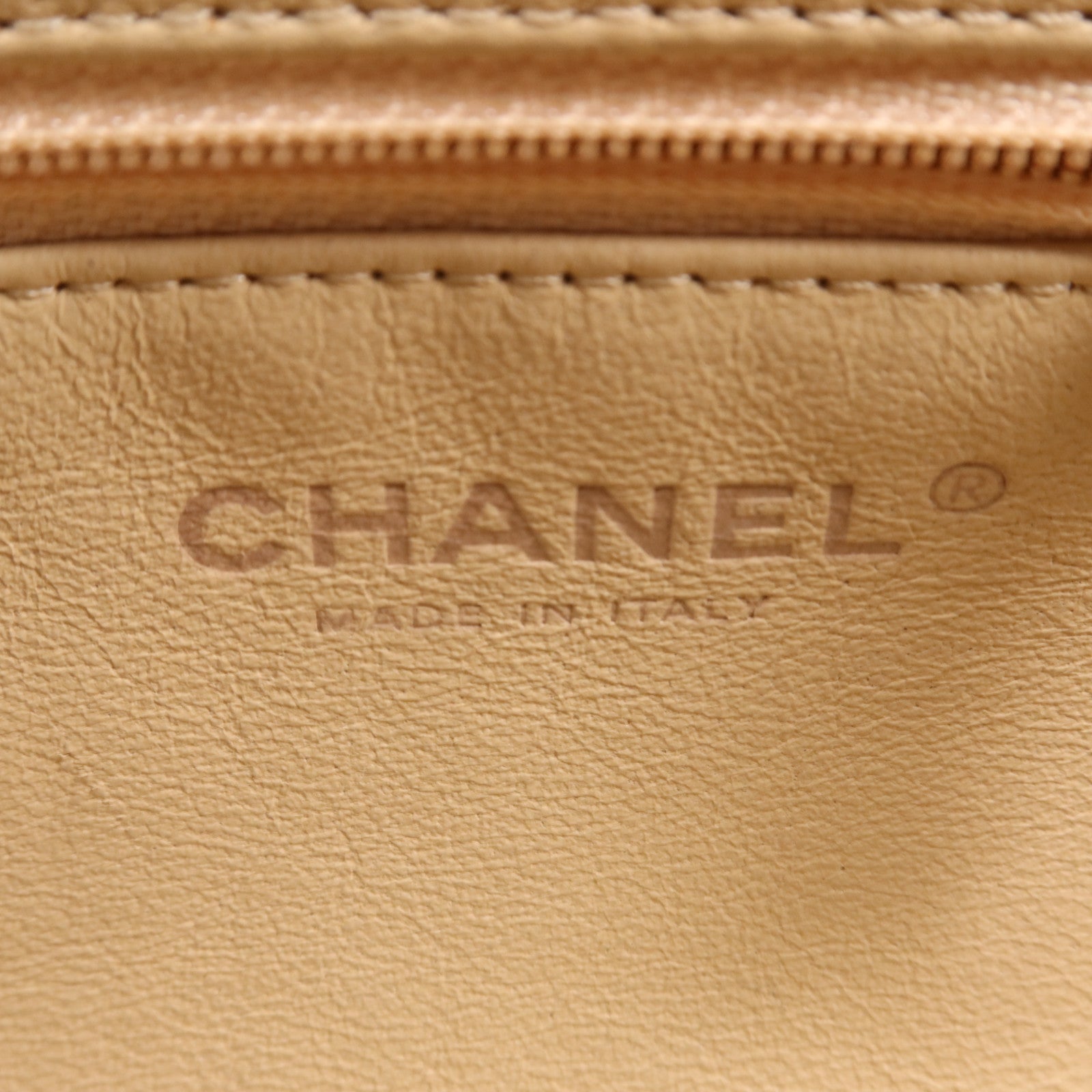 CHANEL 牛皮皮革Timeless Clutch Bag銀扣手拿包
