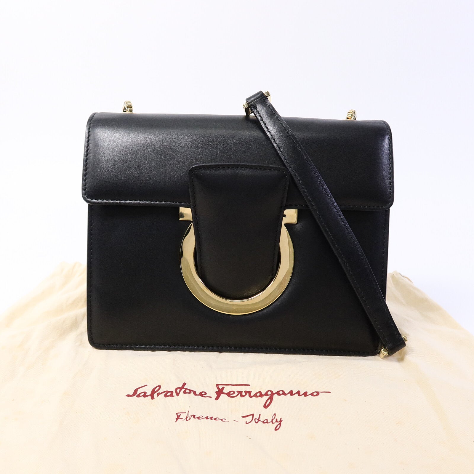 Salvatore Ferragamo 牛皮皮革Chain Shoulder Bag鏈帶肩背袋