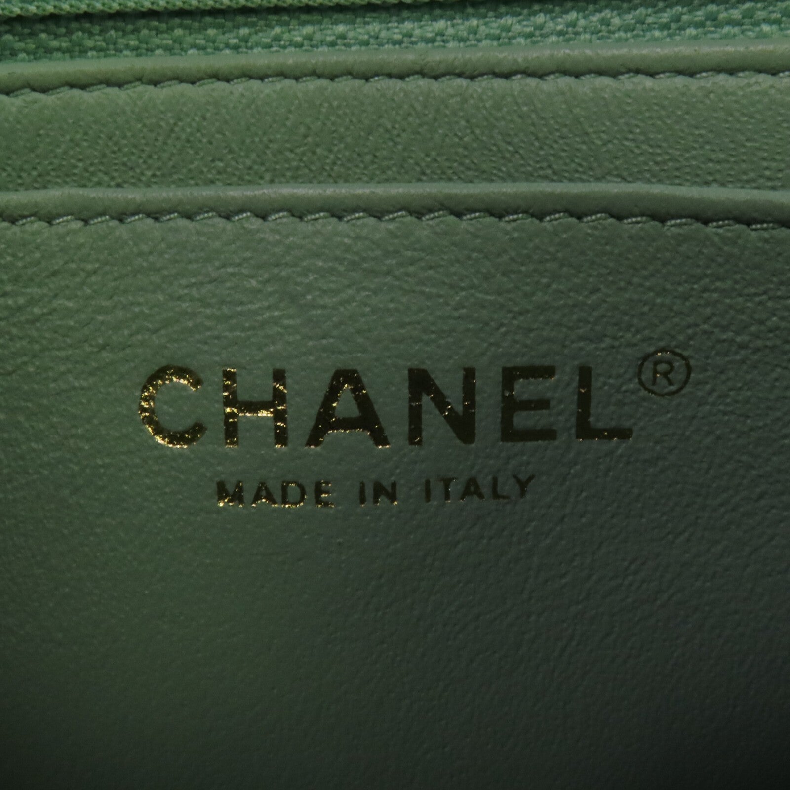 CHANEL 羊皮皮革Mini Classic 20金扣鏈帶肩背袋