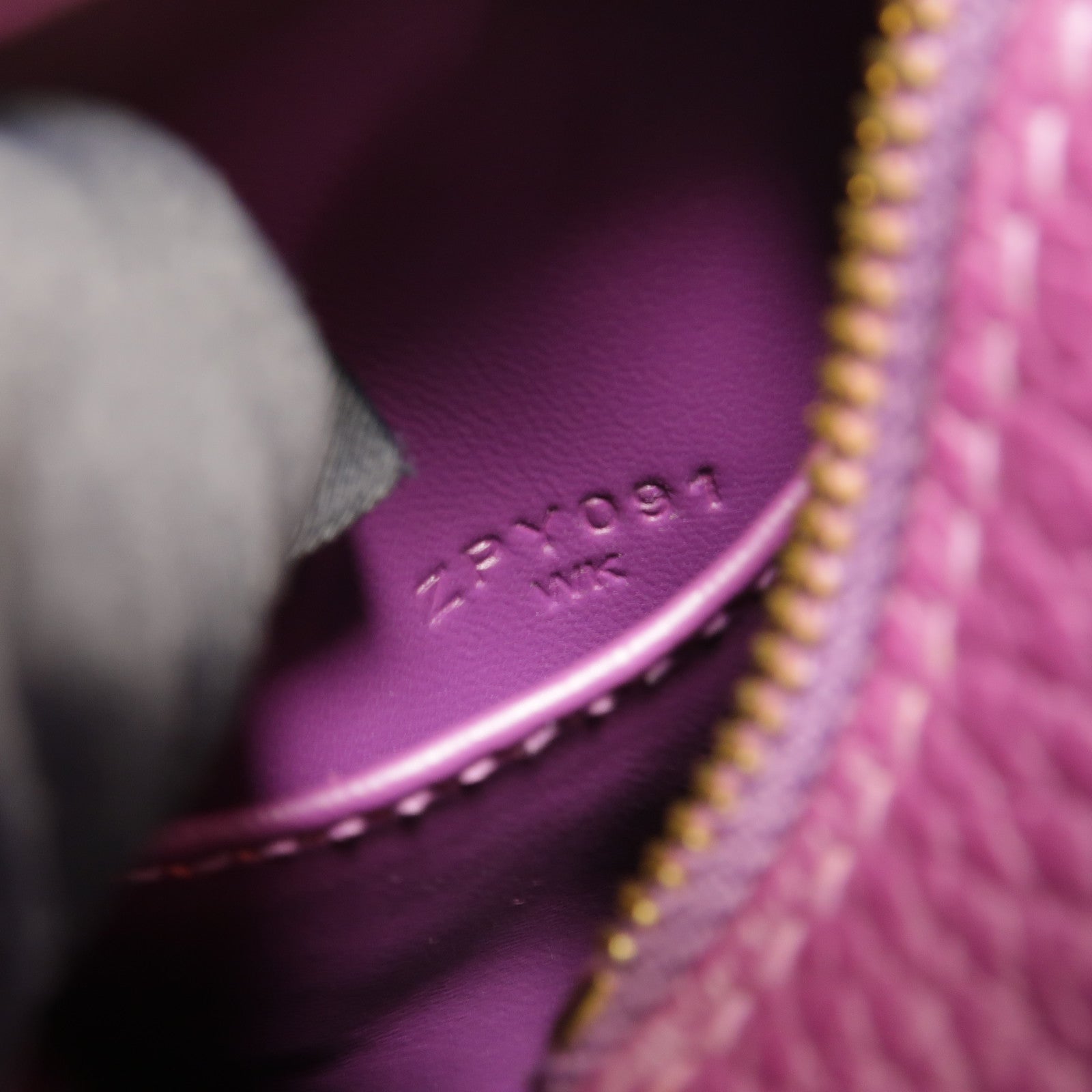 HERMES Clemence皮革Mini Lindy金扣手挽肩背兩用袋Anemone