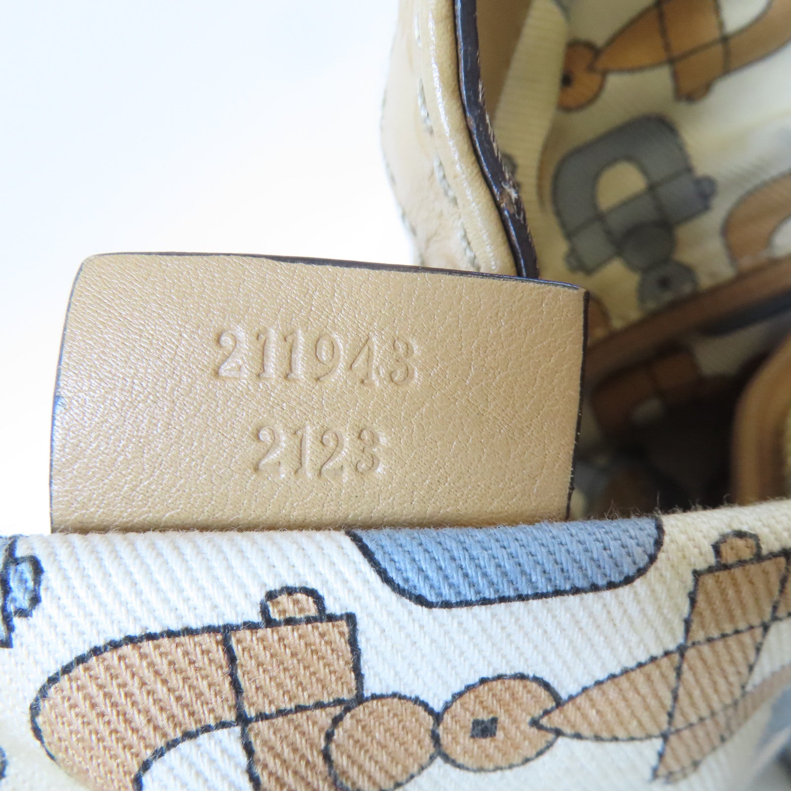 GUCCI 牛皮皮革Shoulder Bag金扣肩背袋啡色