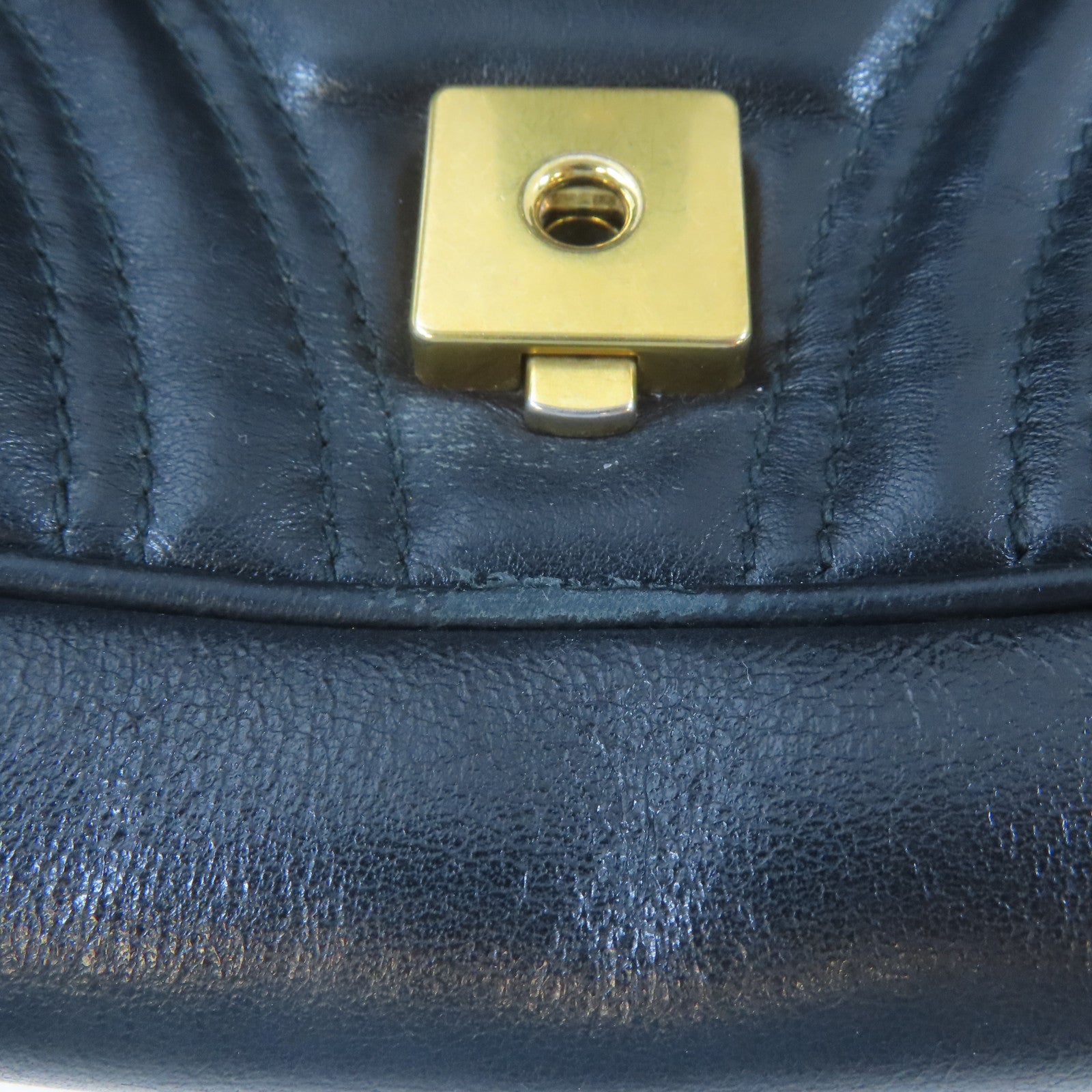 GUCCI 牛皮皮革GG Marmont金扣肩背袋黑色