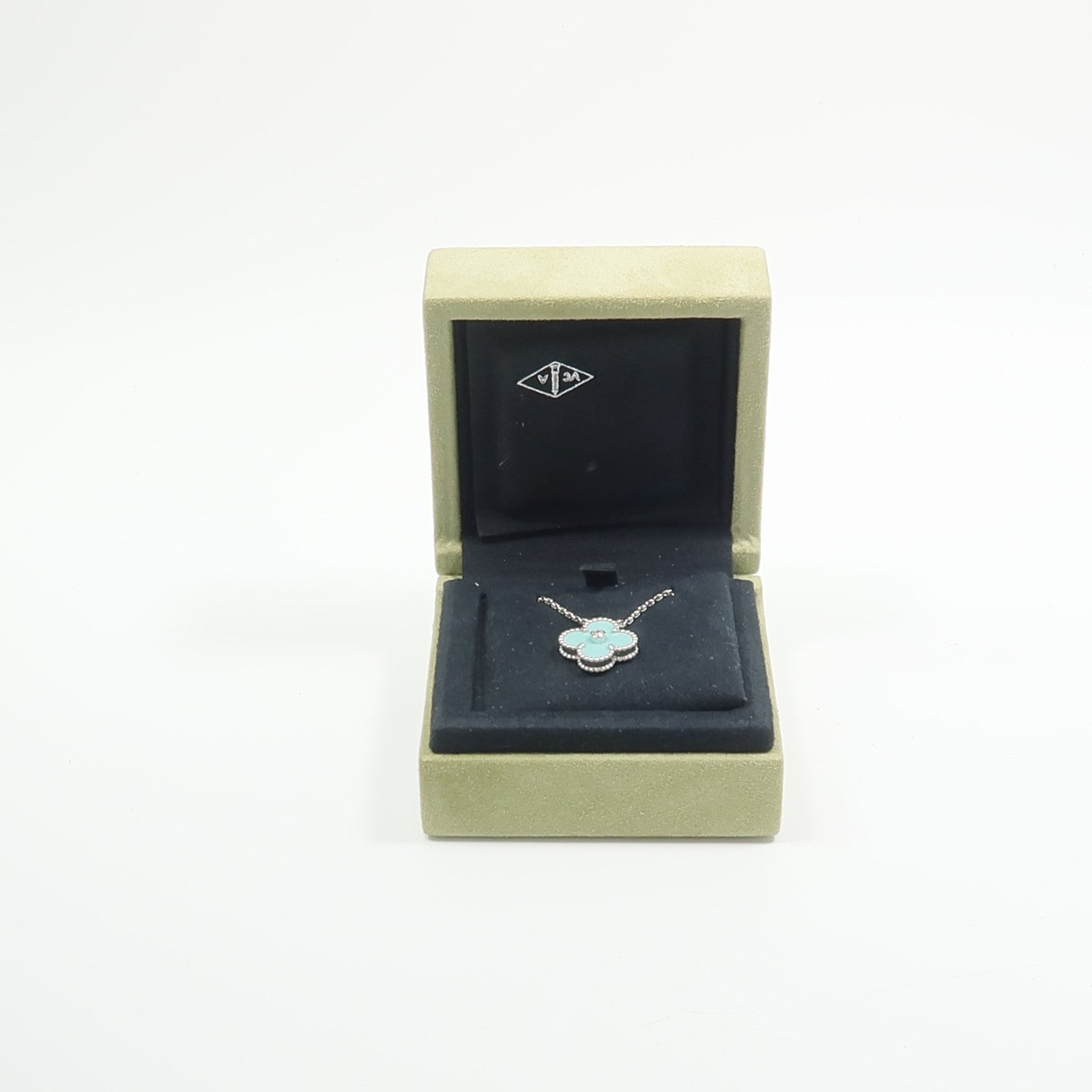 Van Cleef & Arpels 18K白金Vintage Alhambra Holiday 2022賽佛爾陶瓷/鑽石項鍊